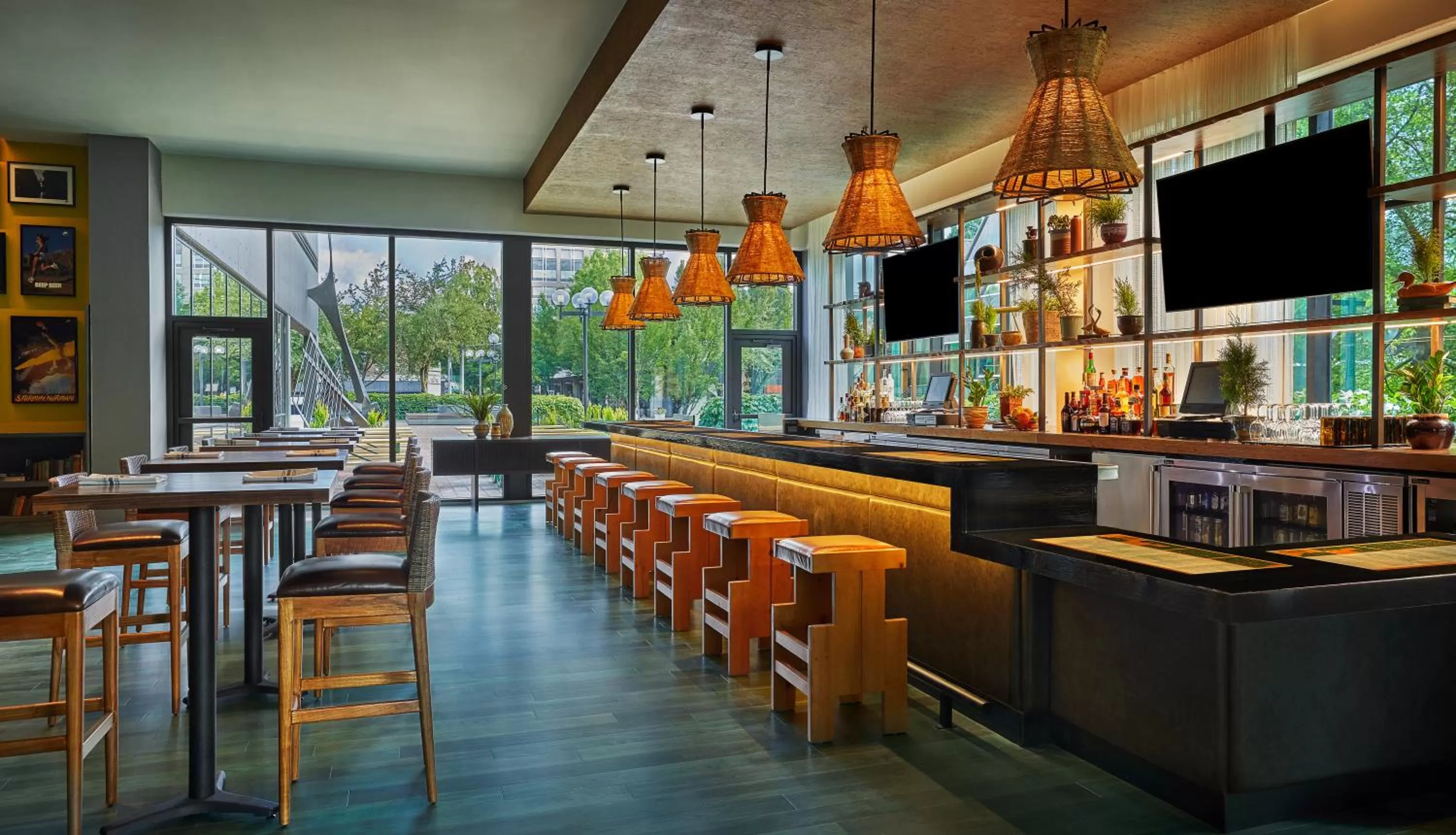 Restaurant/places to eat in Graduate by Hilton Eugene