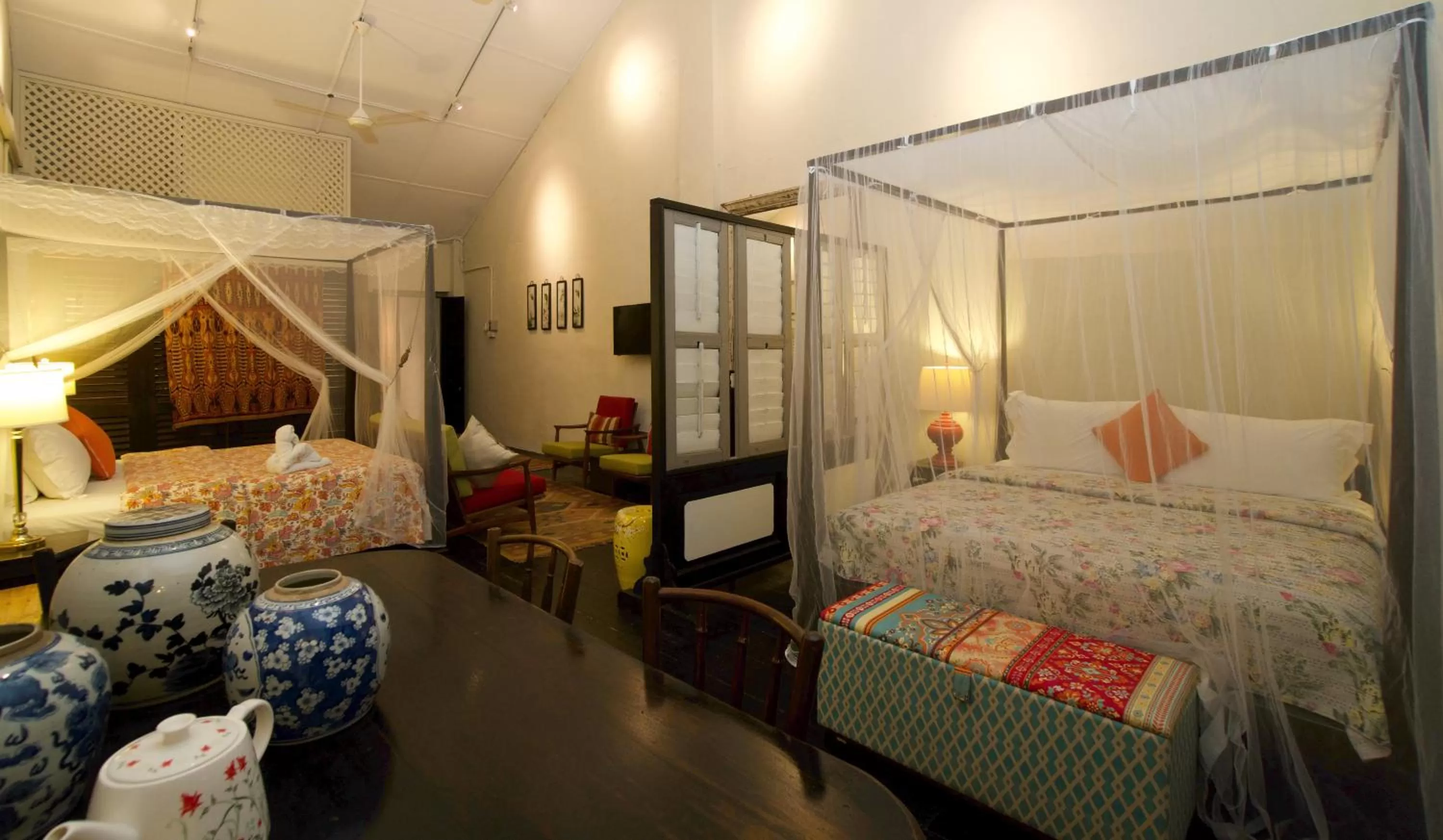 Bedroom, Bed in Muntri Mews