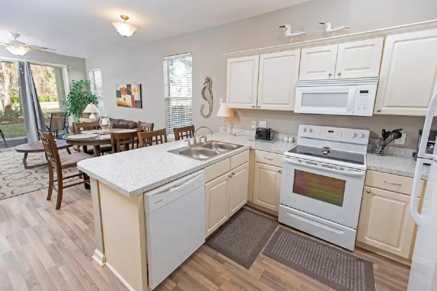 Kitchen or kitchenette, Kitchen/Kitchenette in River Oaks Golf Resort