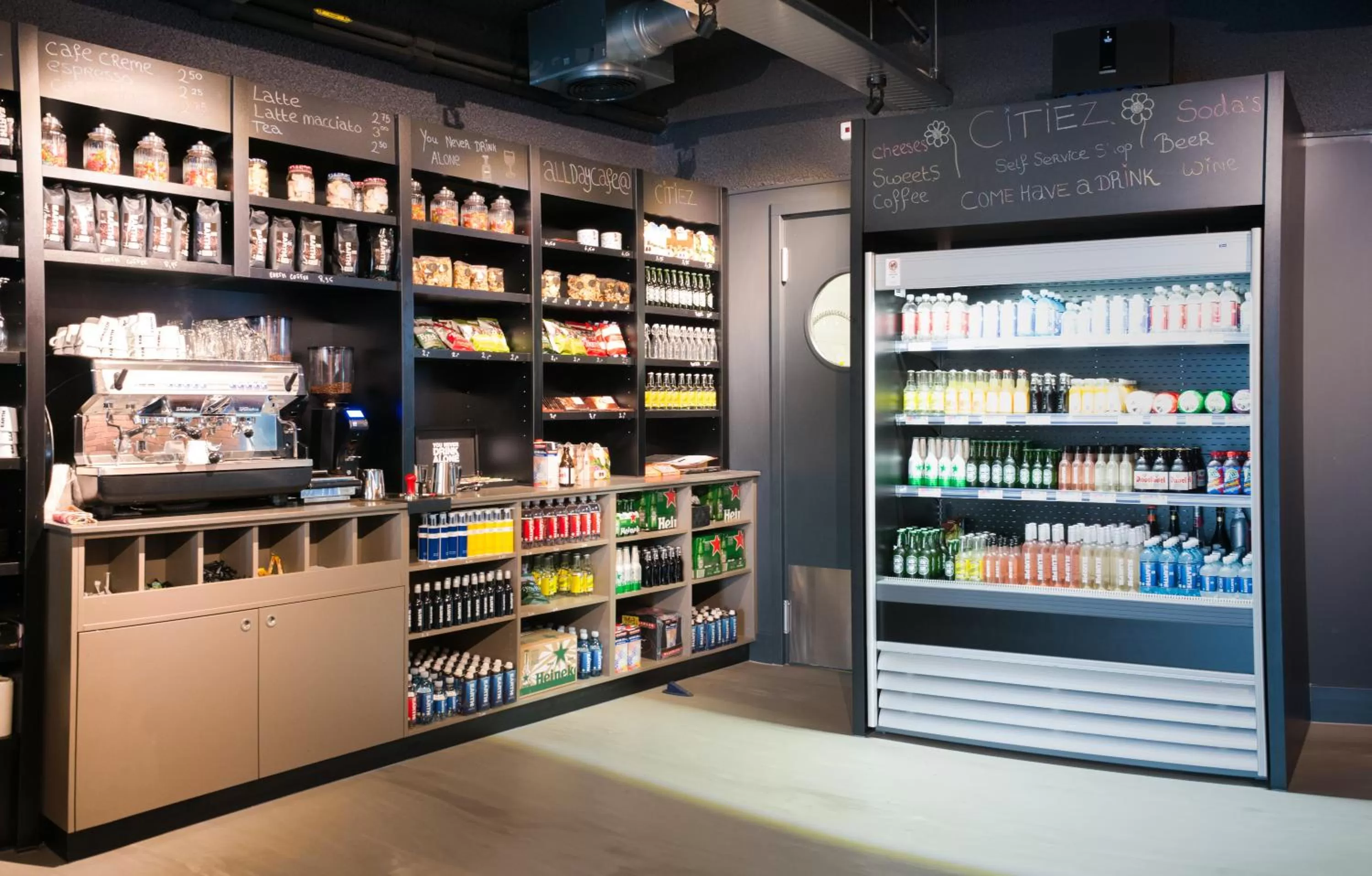 On-site shops in Citiez Hotel Amsterdam