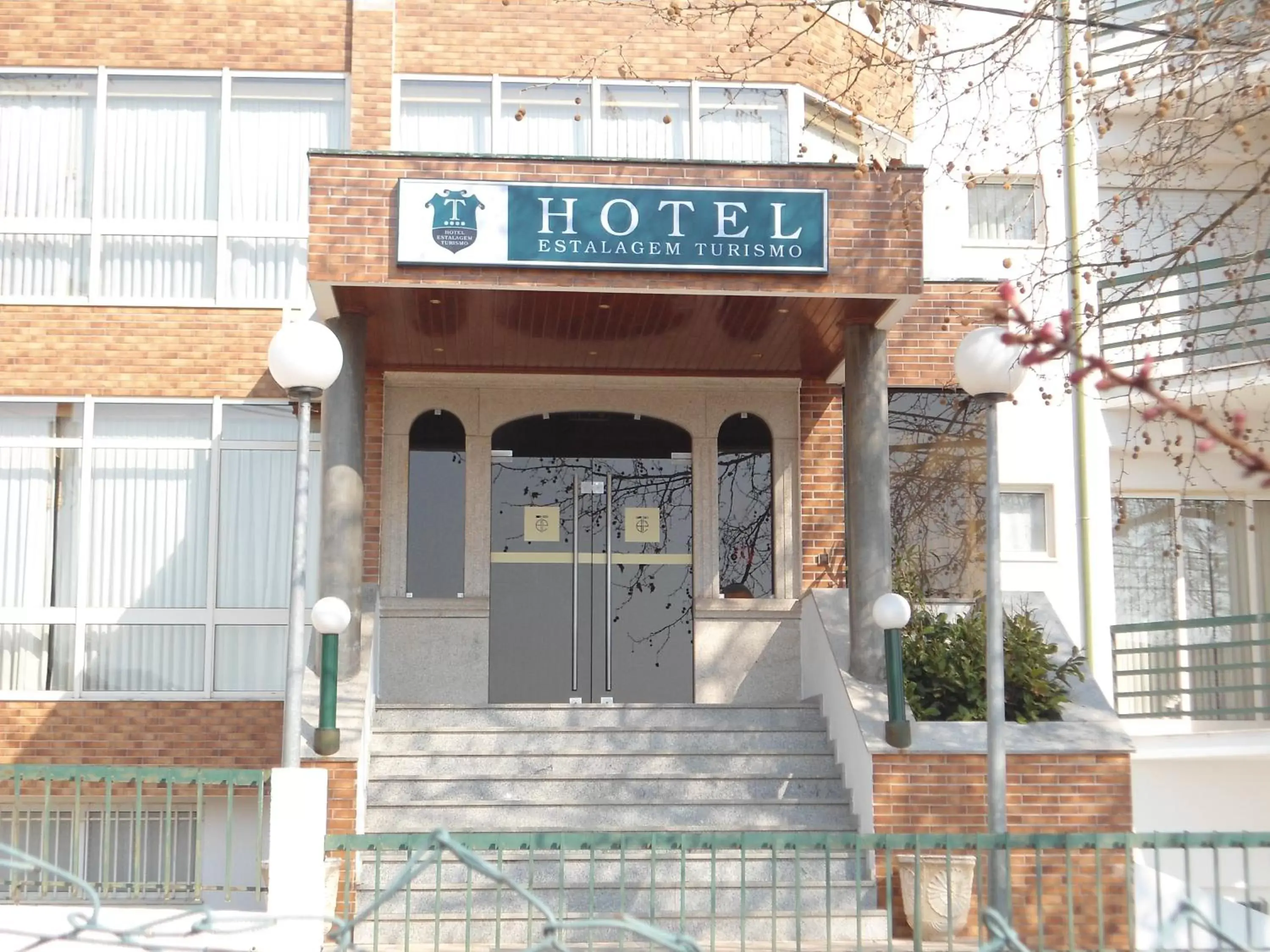 Facade/entrance in Hotel Estalagem Turismo