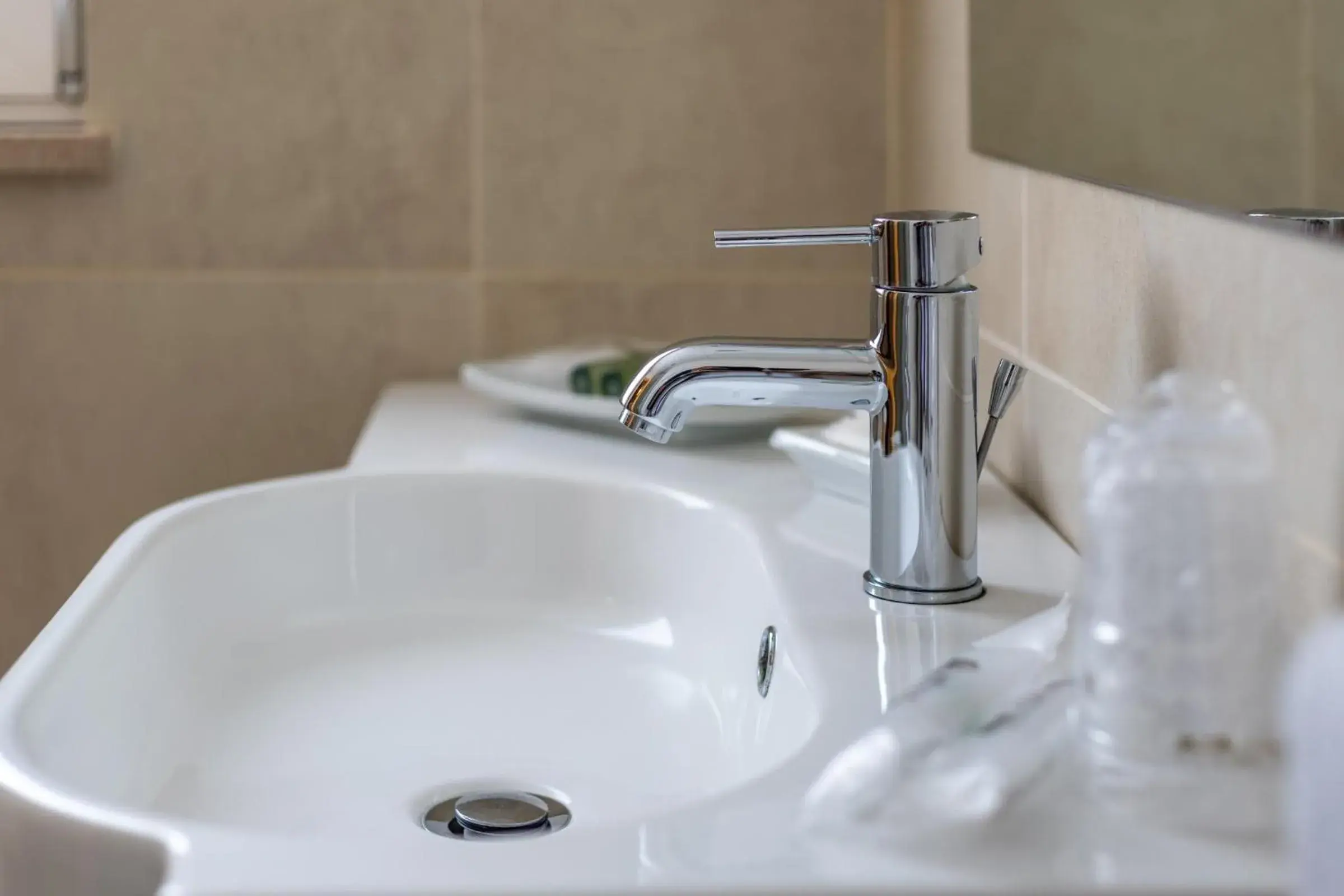 Bathroom in Hotel Torre Del Sud