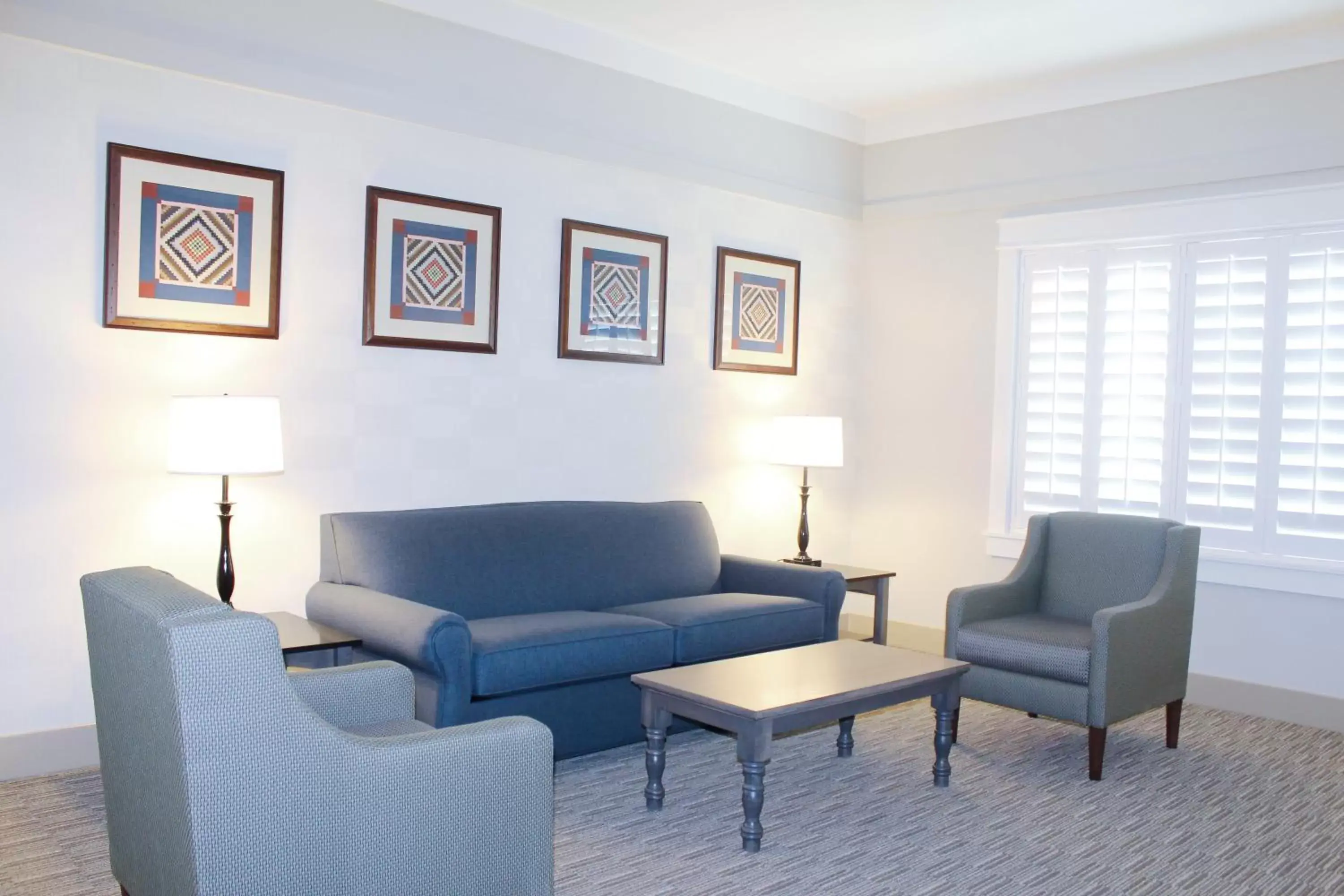 Living room in Carlisle Inn Sarasota Living room in Carlisle Inn Sarasota