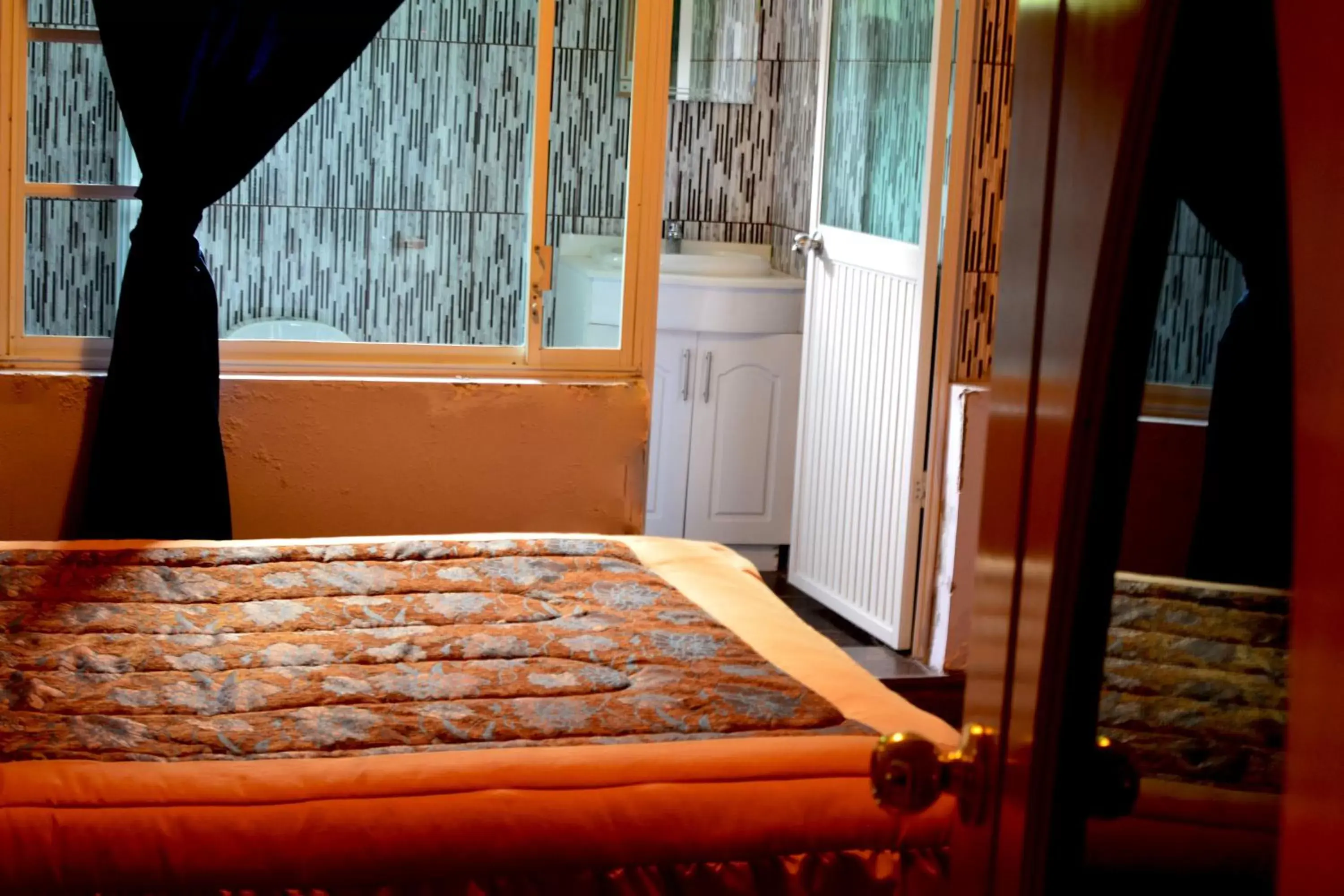 Single Room with Private Bathroom in Hostal Mirador de Otavalo Single Room with Private Bathroom in Hostal Mirador de Otavalo