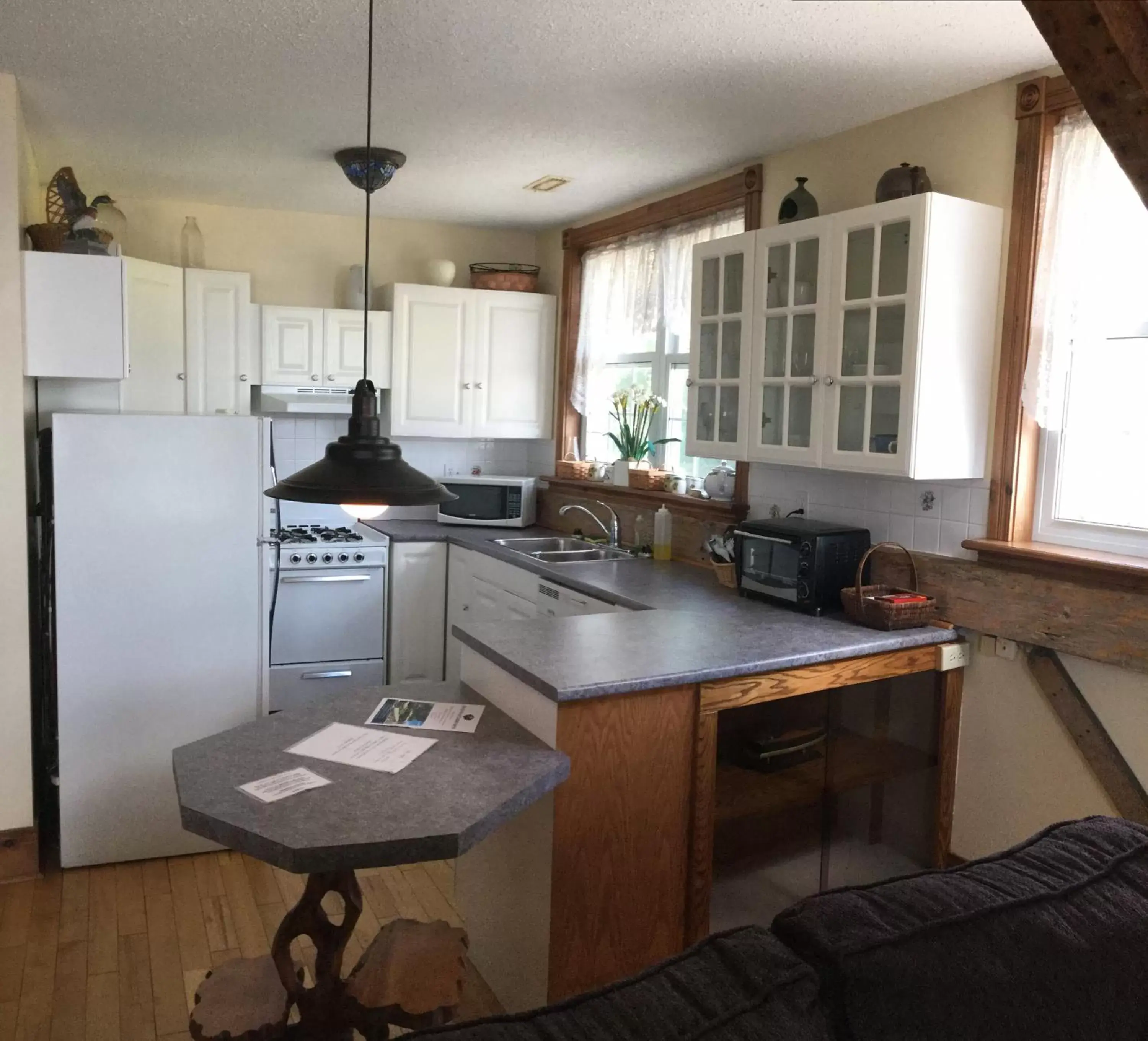 Kitchen/Kitchenette in Boathouse Country Inn