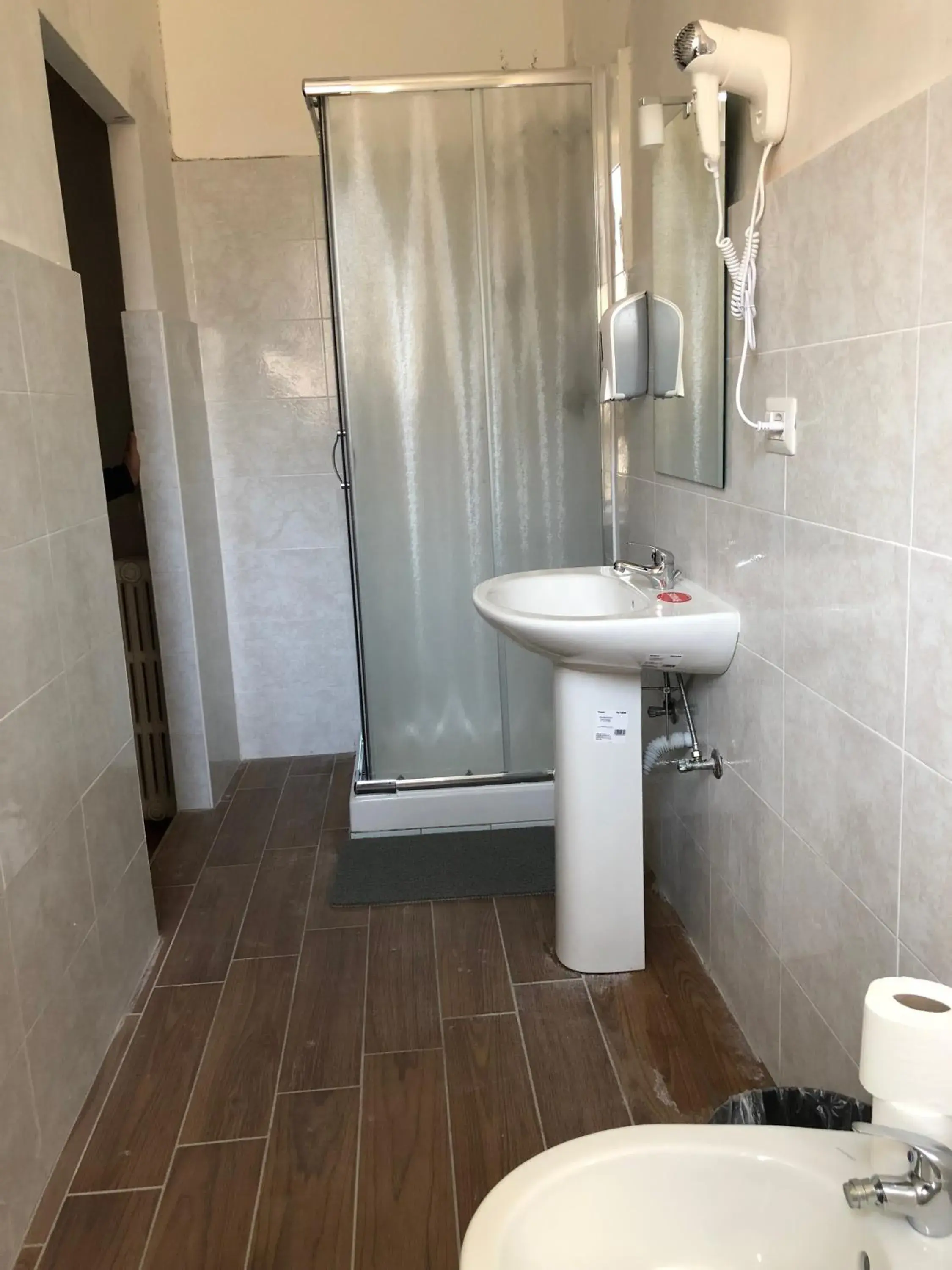 Shower, Bathroom in Albergo Corvetto Corso Lodi