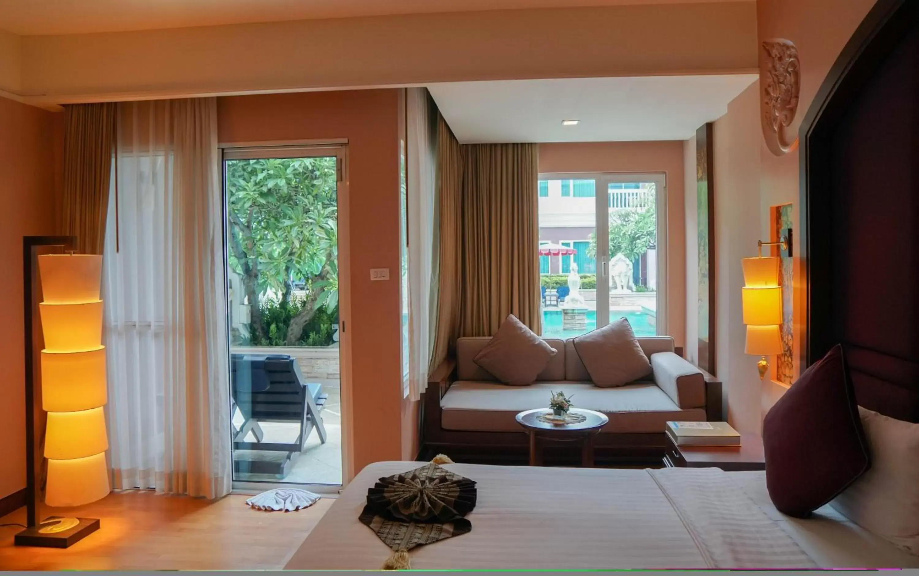 Bed in Grand Pacific Sovereign Resort & Spa Bed in Grand Pacific Sovereign Resort & Spa