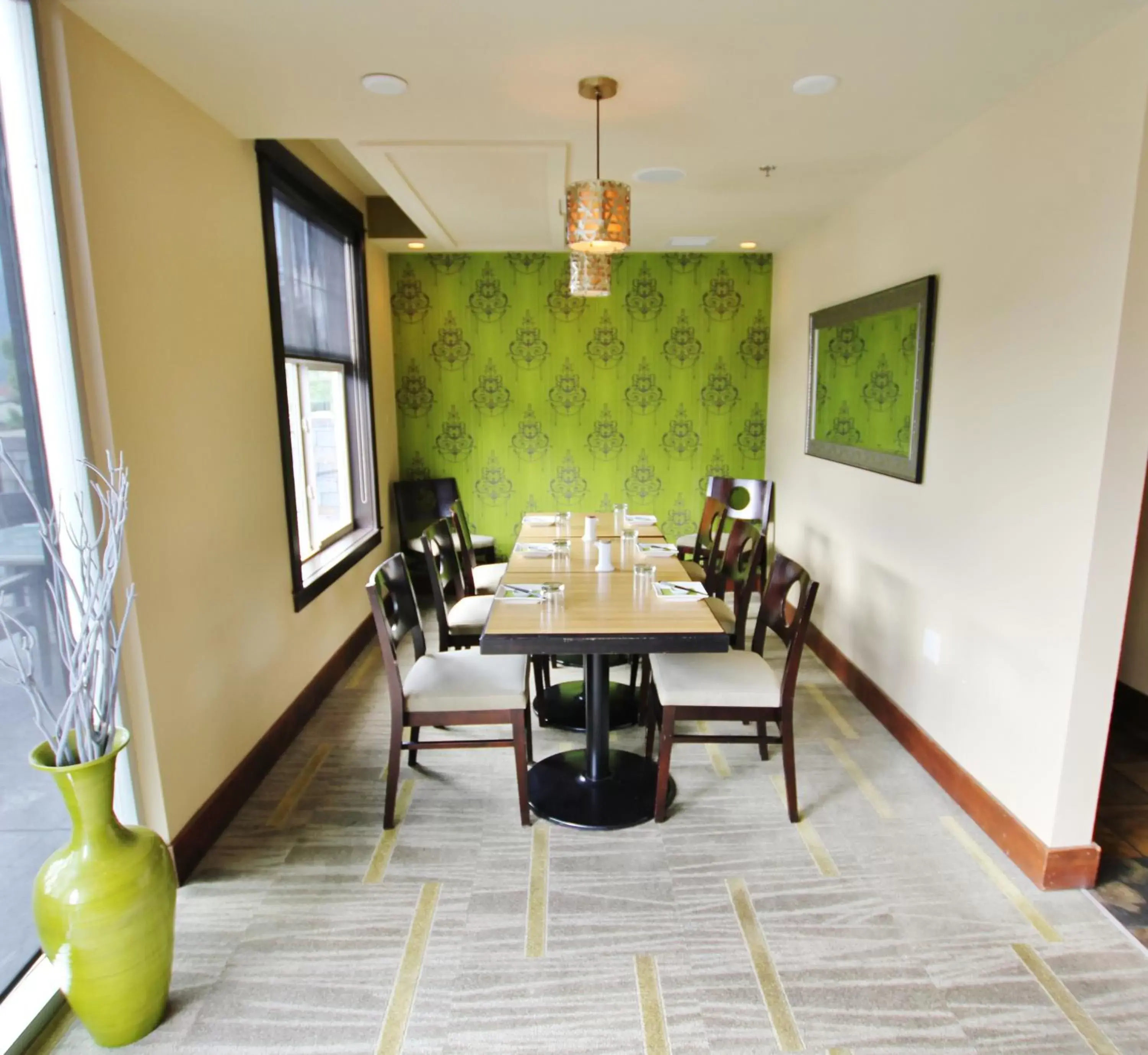 Restaurant/places to eat in Silver Creek Lodge Restaurant/places to eat in Silver Creek Lodge