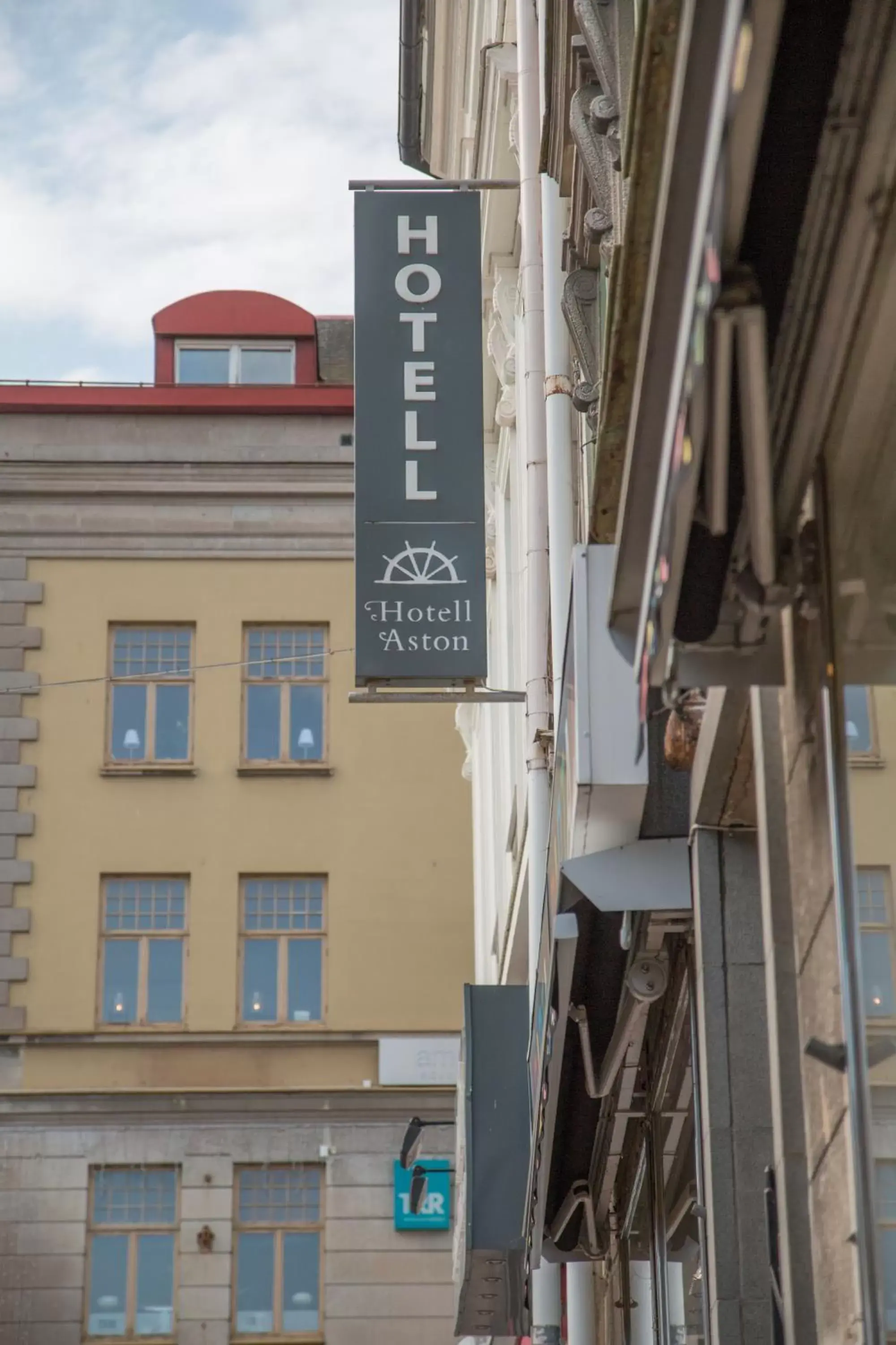 Facade/entrance in Hotell Aston