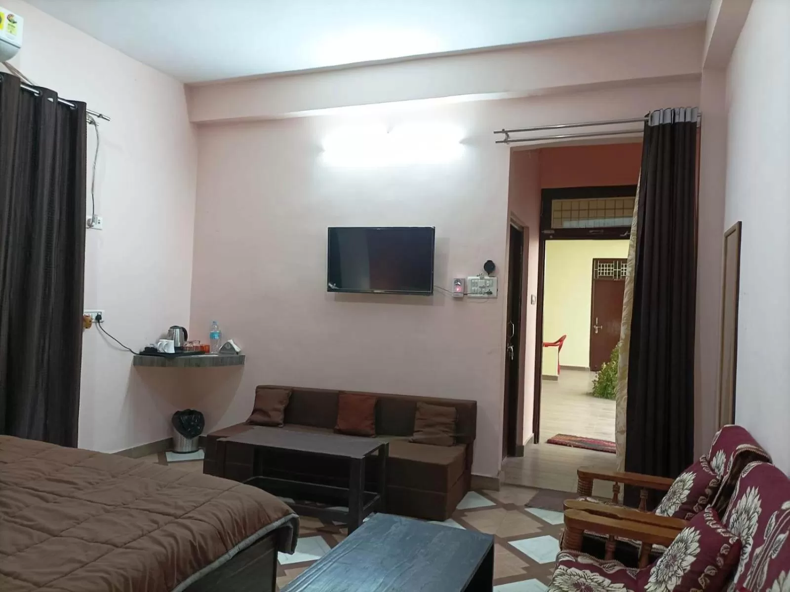 Seating area in Foreigners Inn