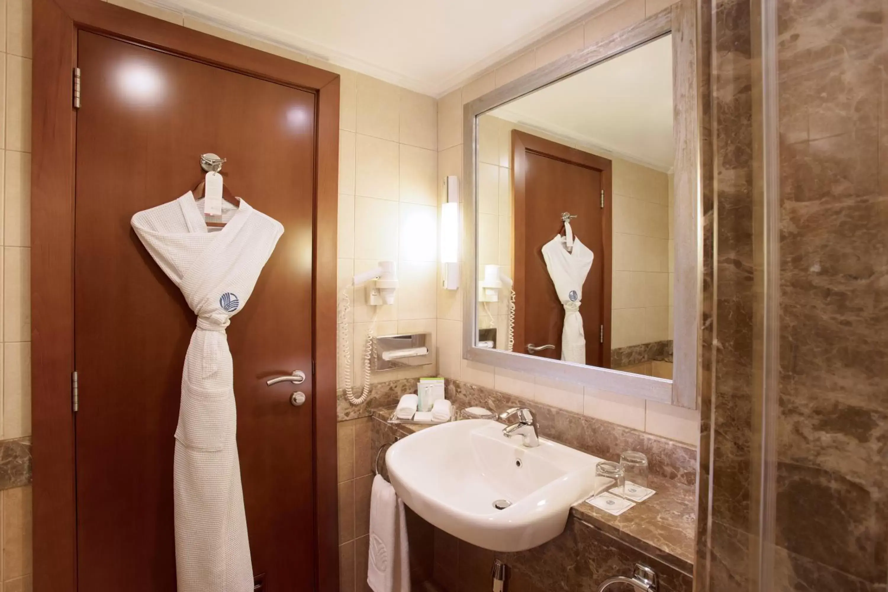 Toilet, Bathroom in Al Rawda Arjaan by Rotana, Abu Dhabi