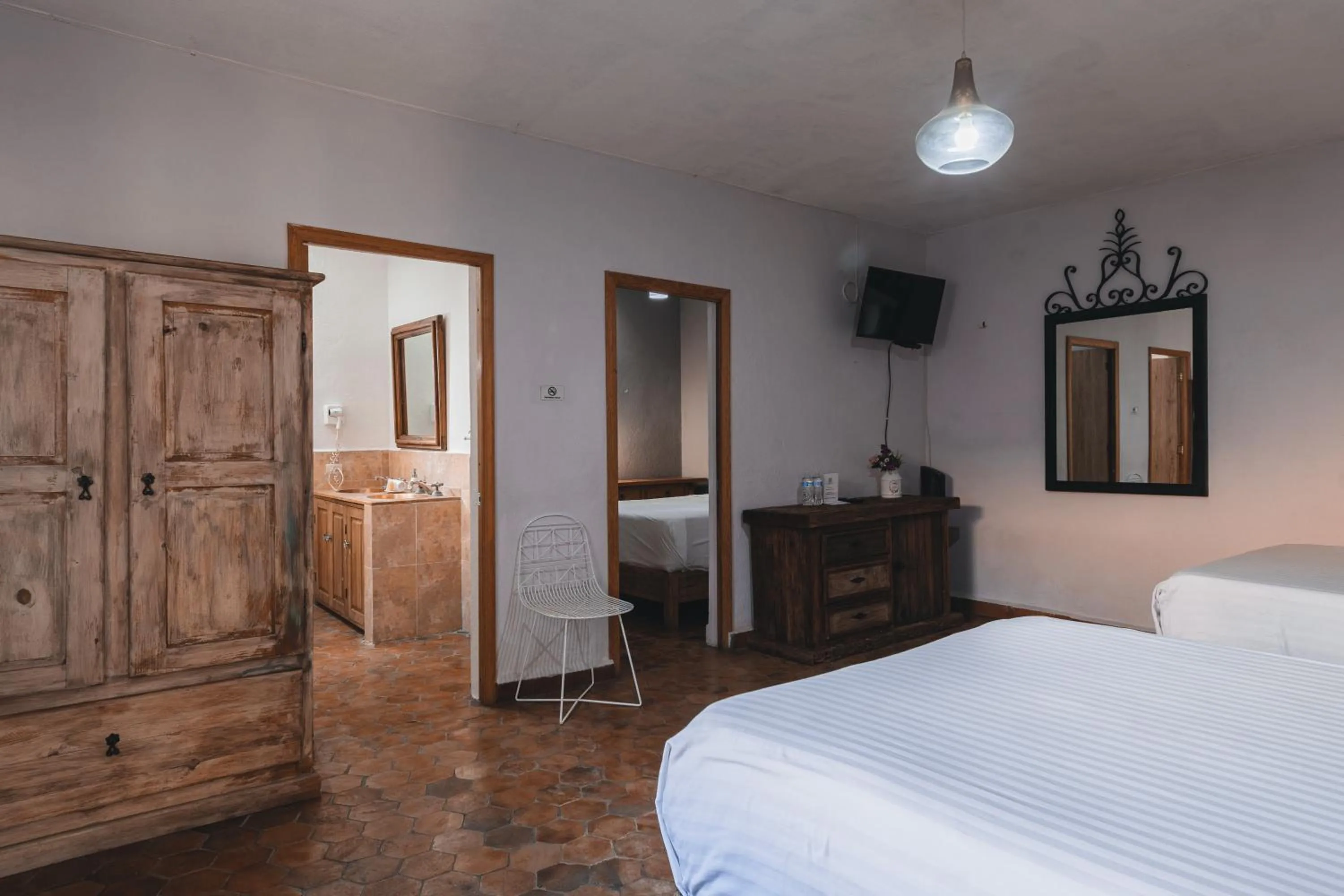 Photo of the whole room in Hotel Casa Santamaría