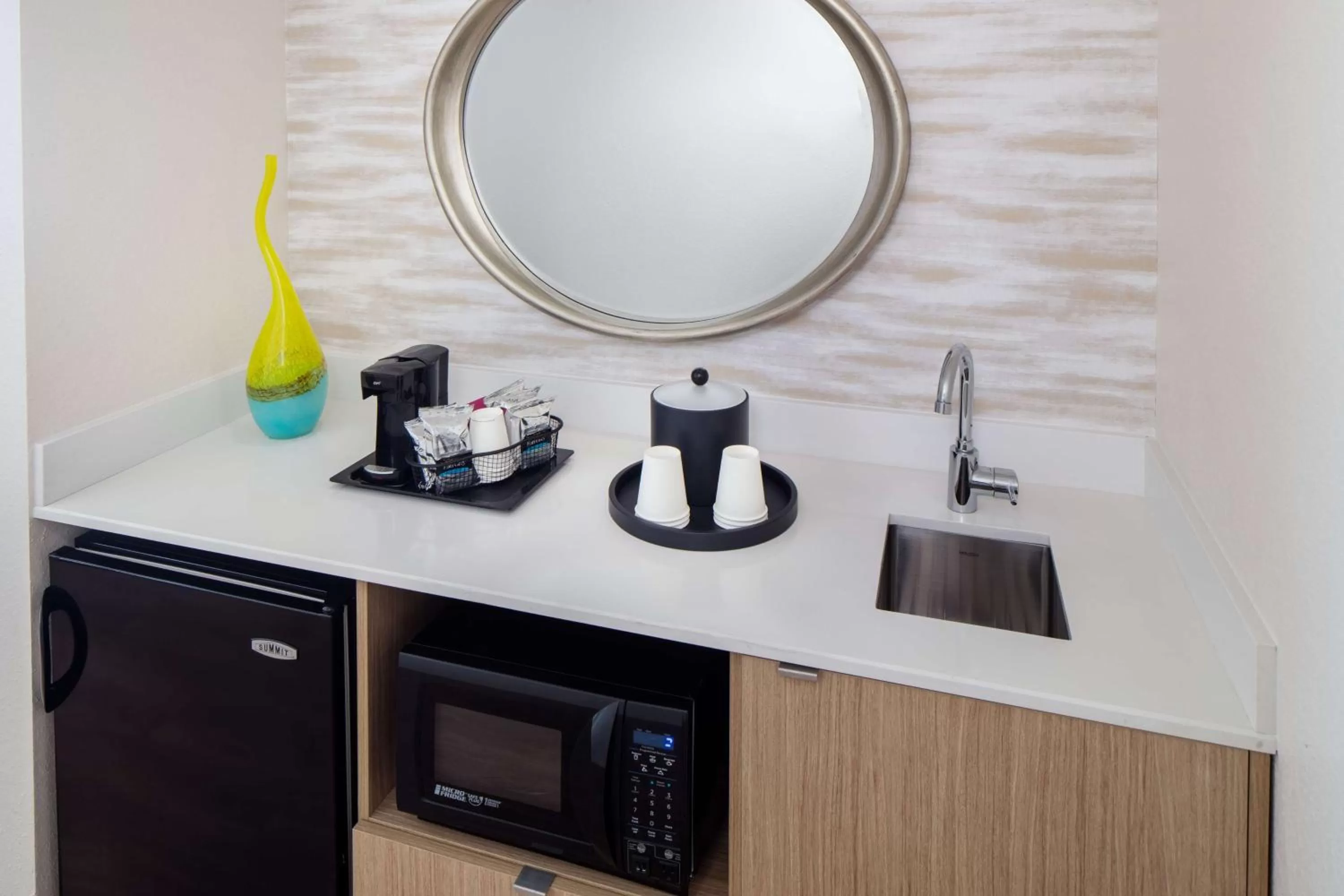 Photo of the whole room in Hampton Inn & Suites by Hilton Miami Downtown/Brickell