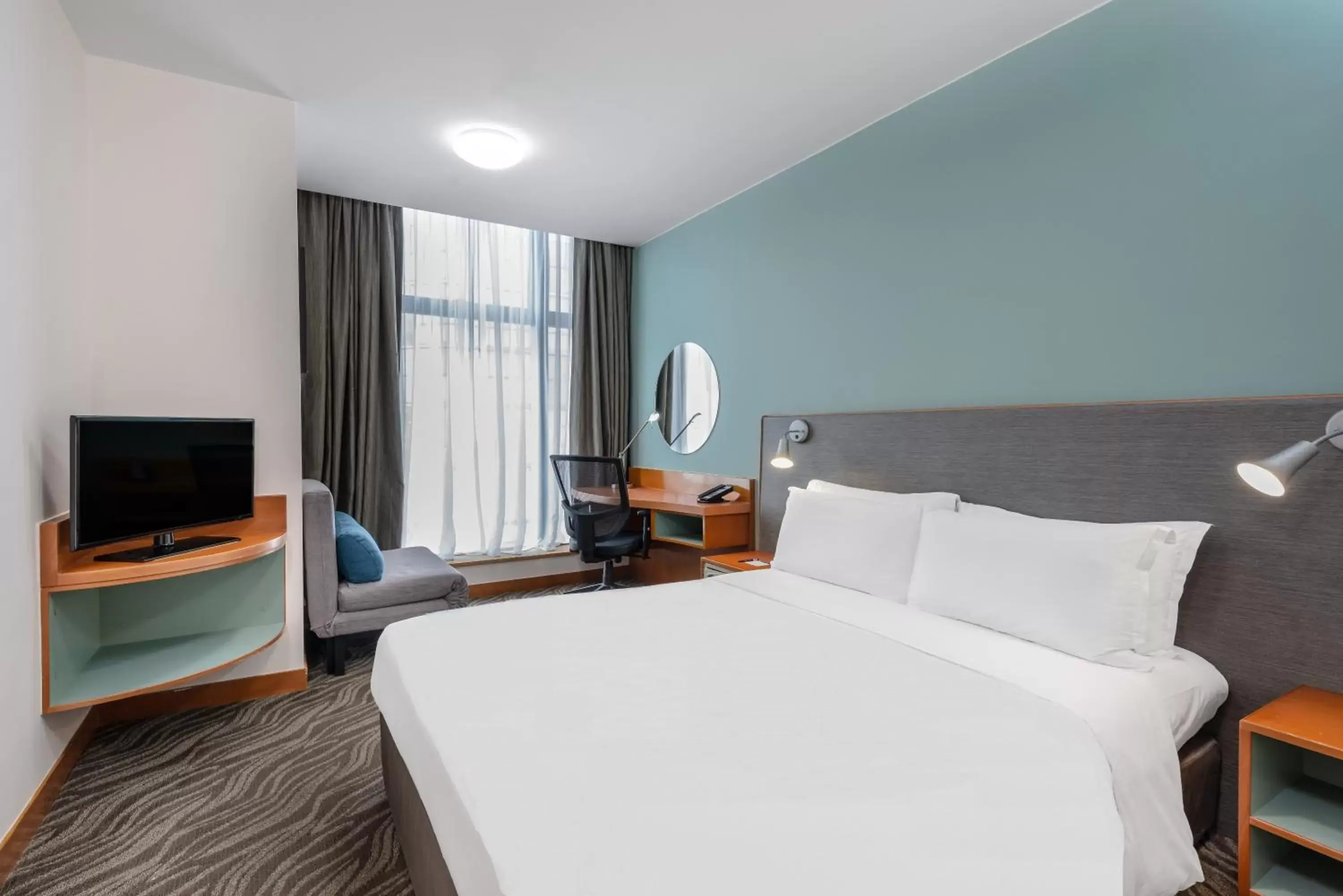 Standard Double Room - High Floor in Holiday Inn Express Hong Kong Causeway Bay, an IHG Hotel