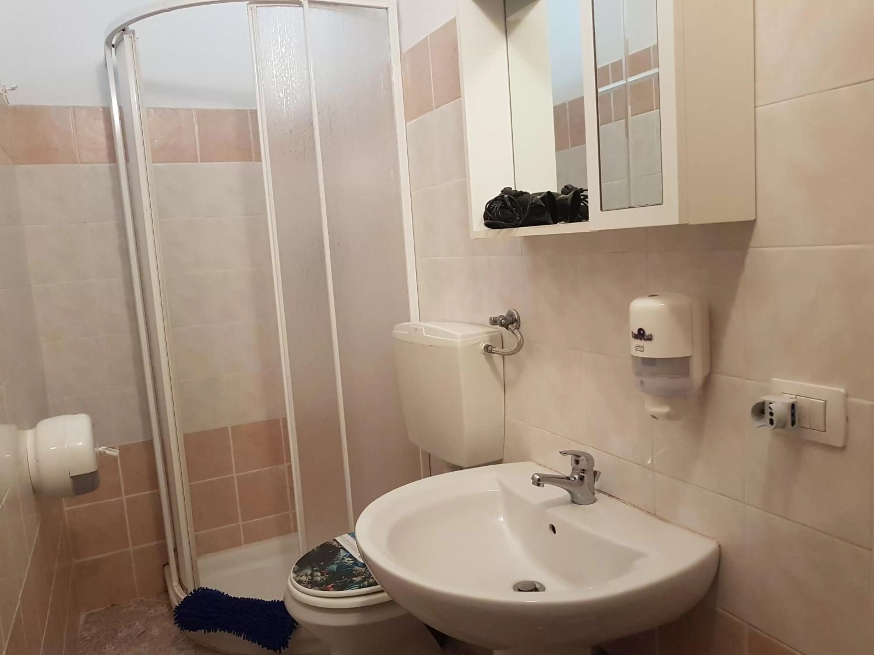 Bathroom in B&B Magna Grecia