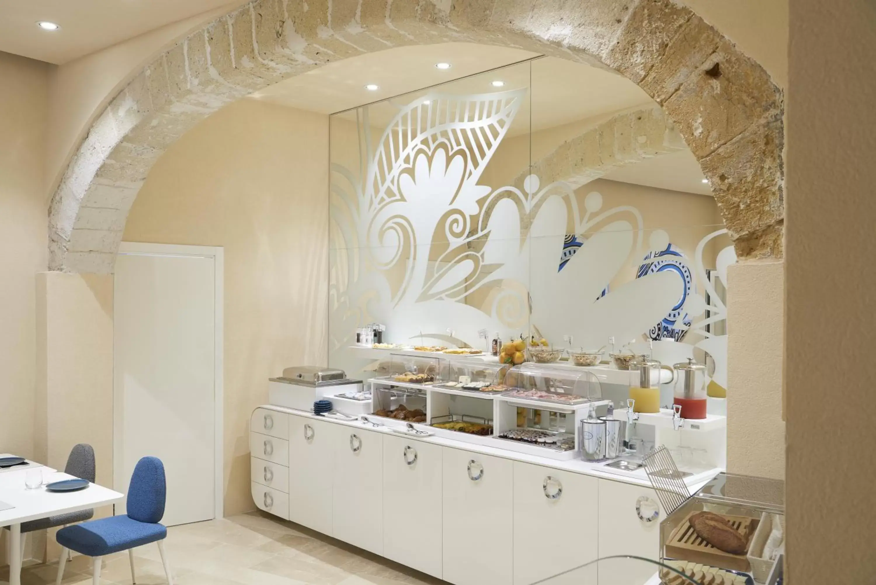 Continental breakfast, Kitchen/Kitchenette in Palazzo Gatto Art Hotel & SPA - BW Premier Collection