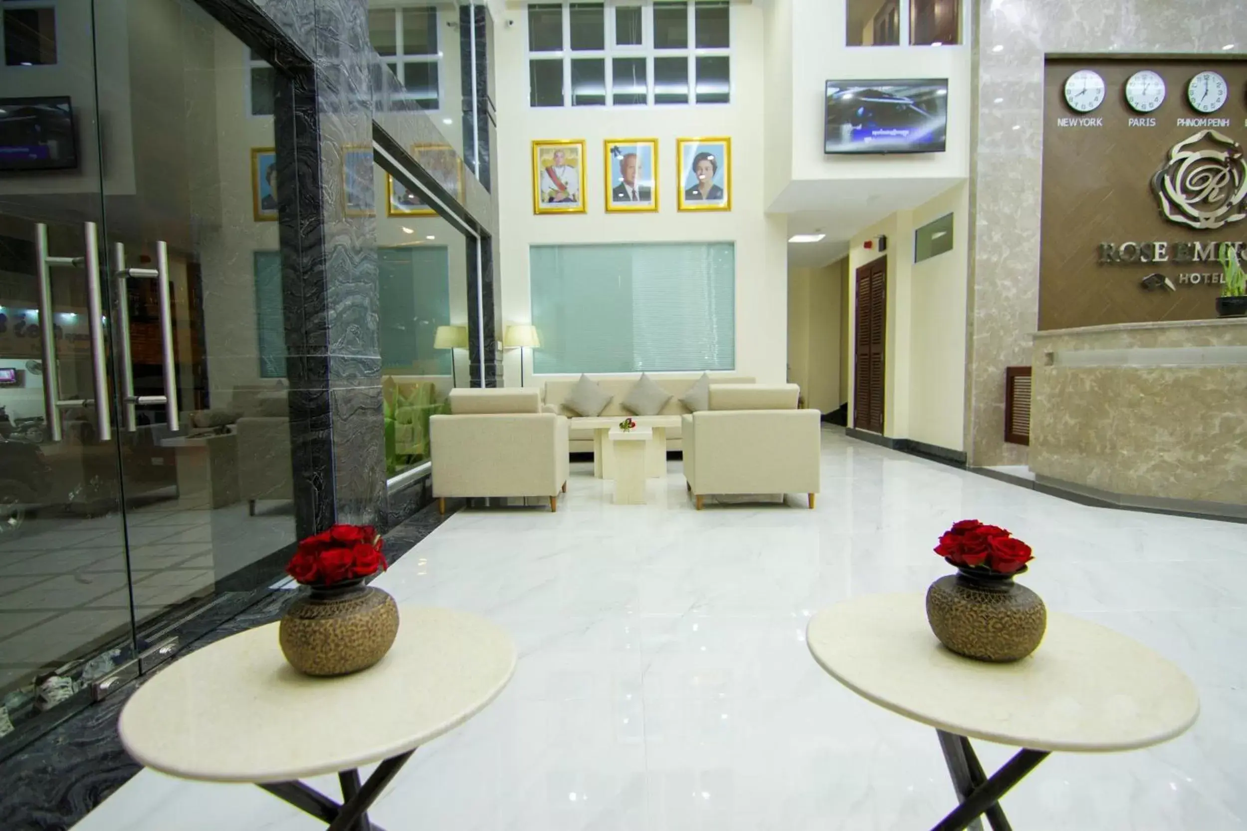 Communal lounge/ TV room, Lobby/Reception in Rose Emerald Hotel