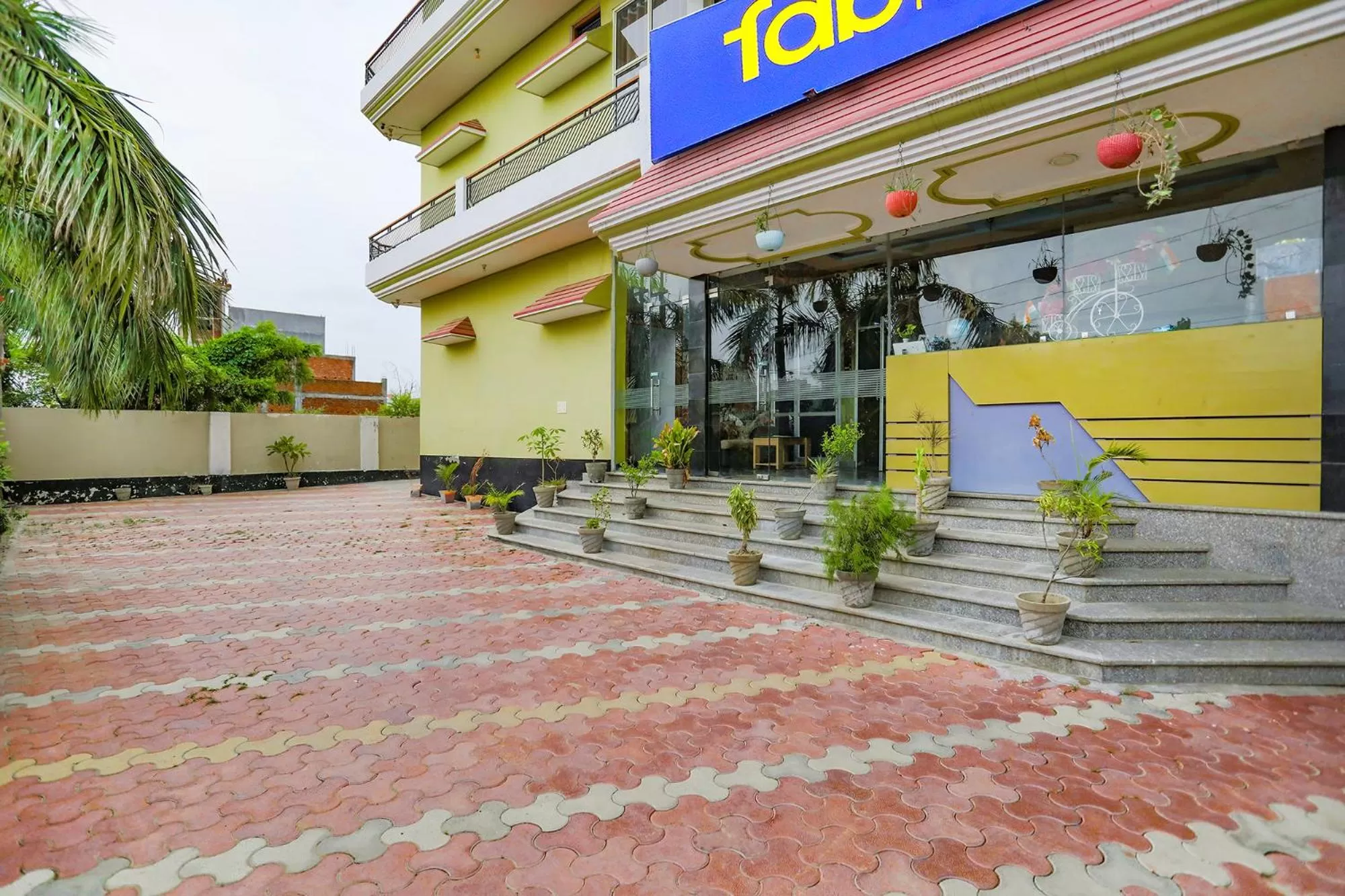 Property building in FabHotel Kriti Green - Hanuman Mandir, Lathia