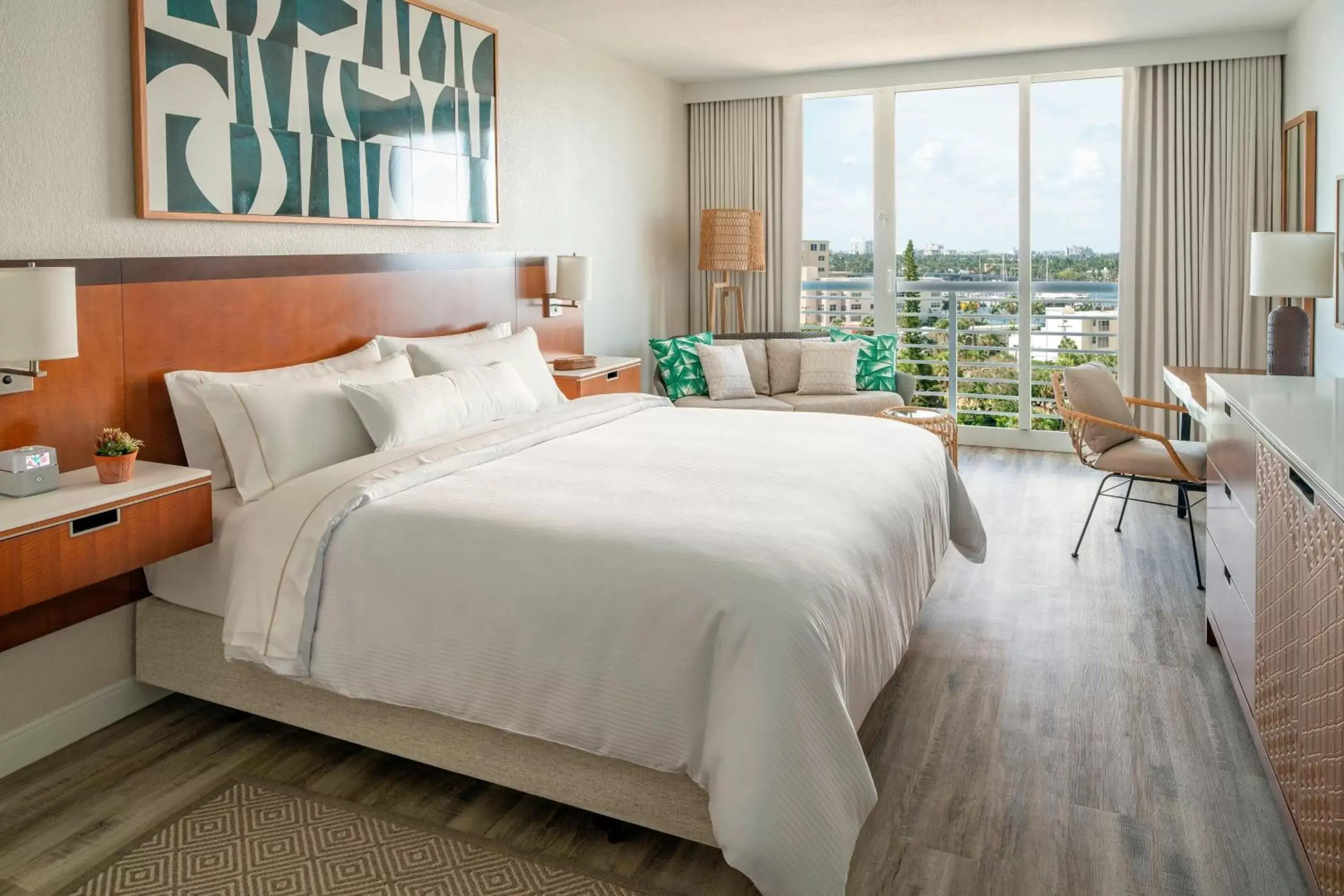 Photo of the whole room, Bed in The Westin Fort Lauderdale Beach Resort