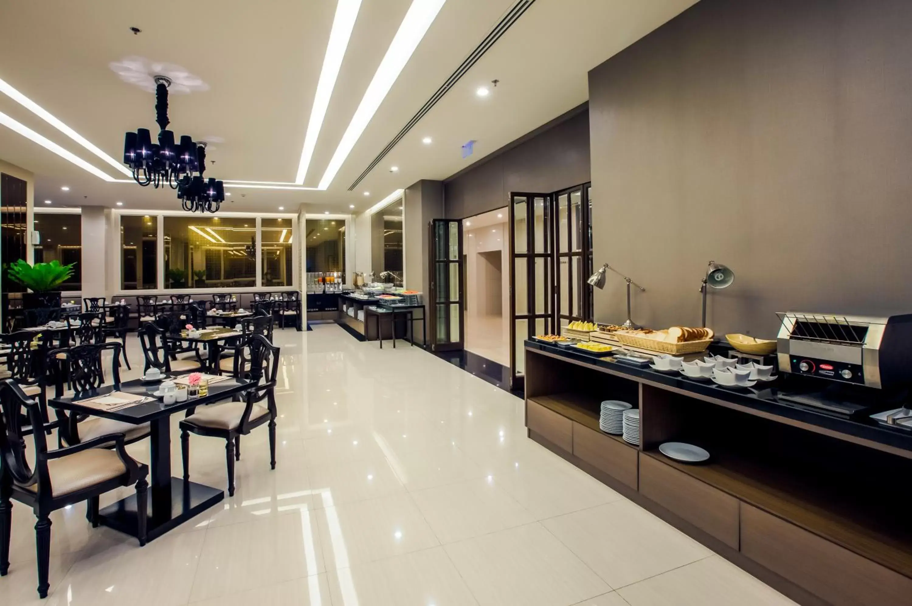 Restaurant/Places to Eat in Mandarin Hotel Managed by Centre Point