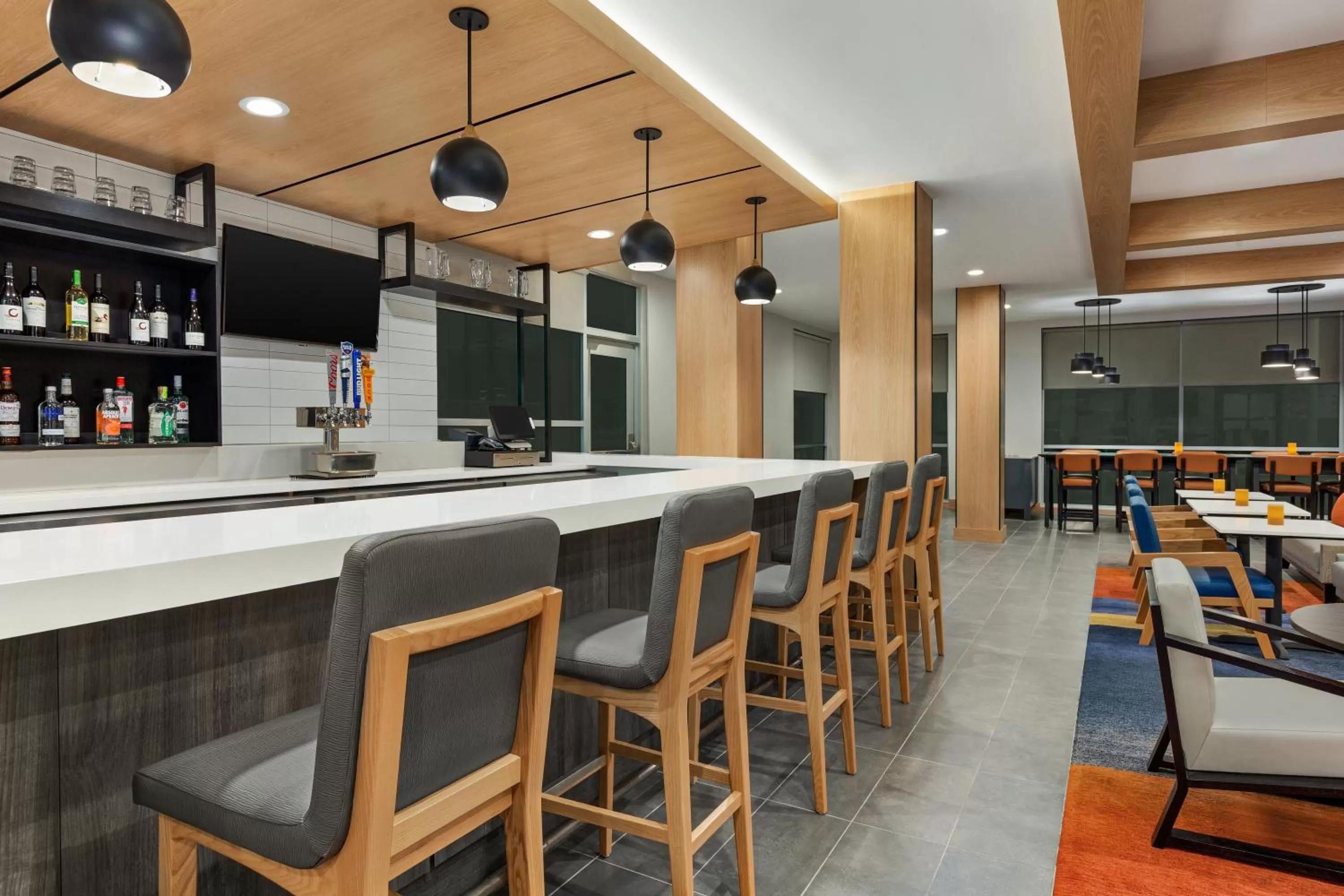 Restaurant/places to eat in Hyatt House Bryan/College Station