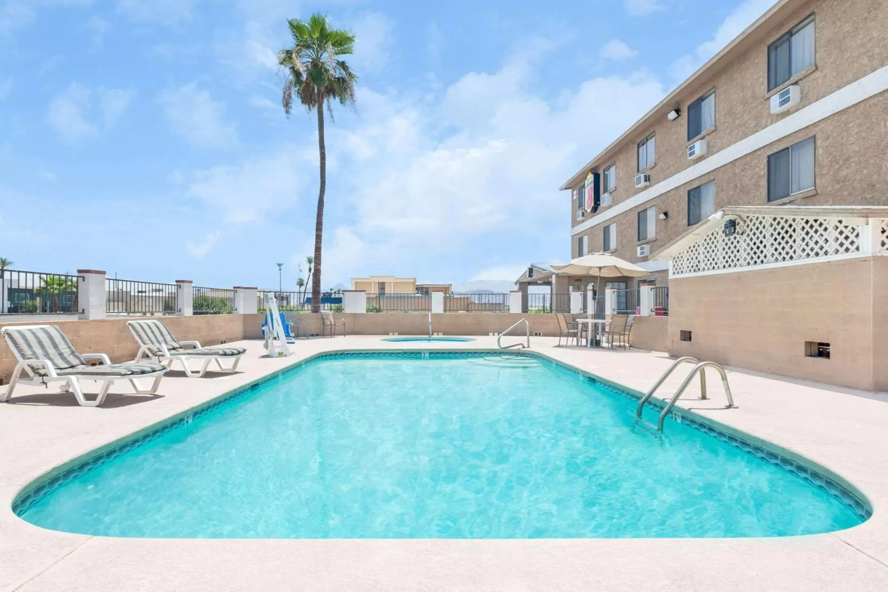 On site, Swimming Pool in Super 8 by Wyndham Lake Havasu City