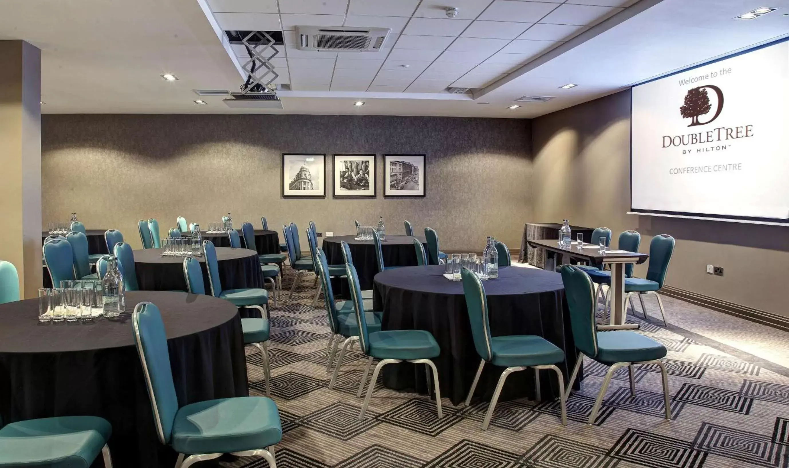 Meeting/conference room in Doubletree by Hilton Edinburgh City Centre