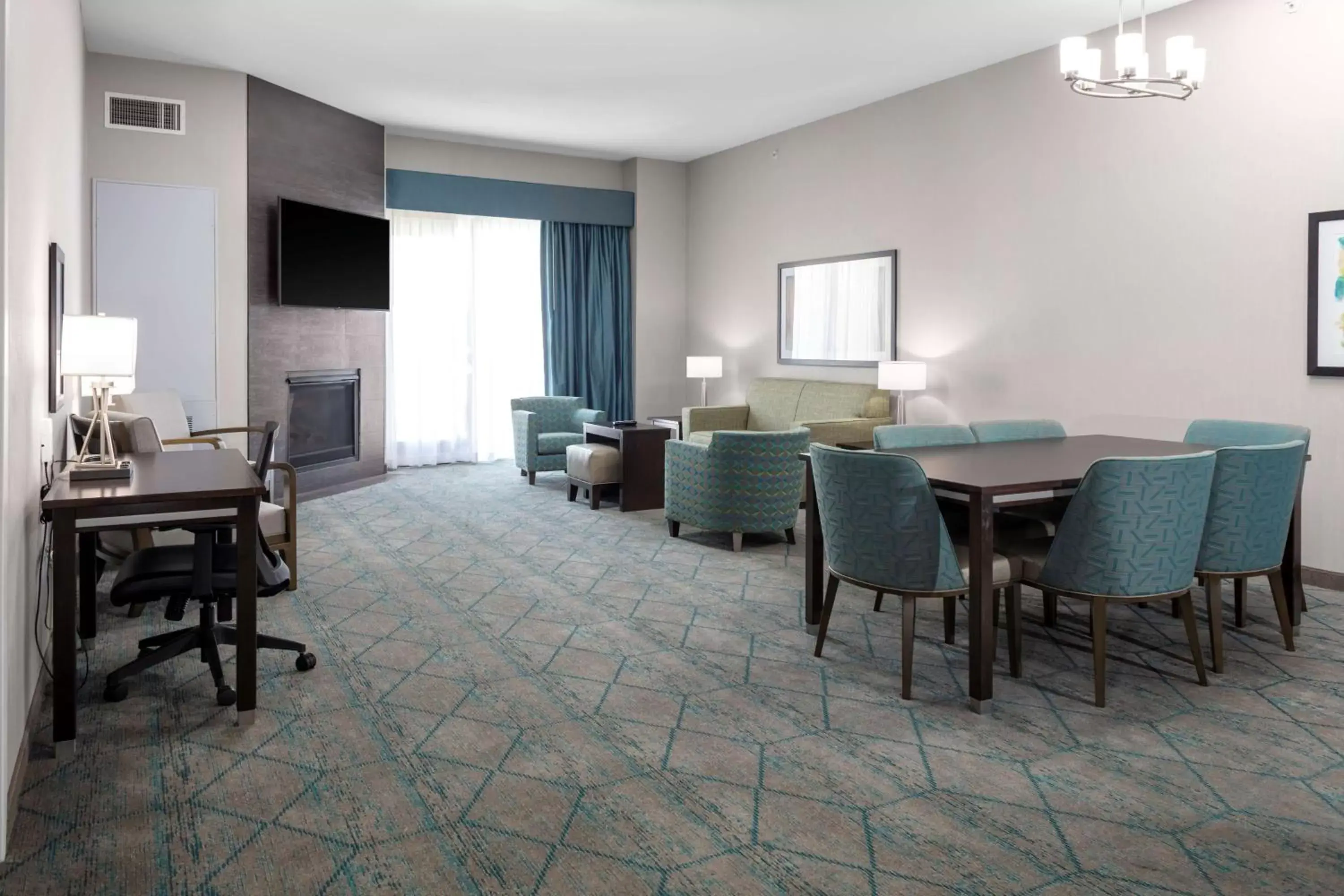 Bedroom, Dining Area in Homewood Suites by Hilton Phoenix Airport South