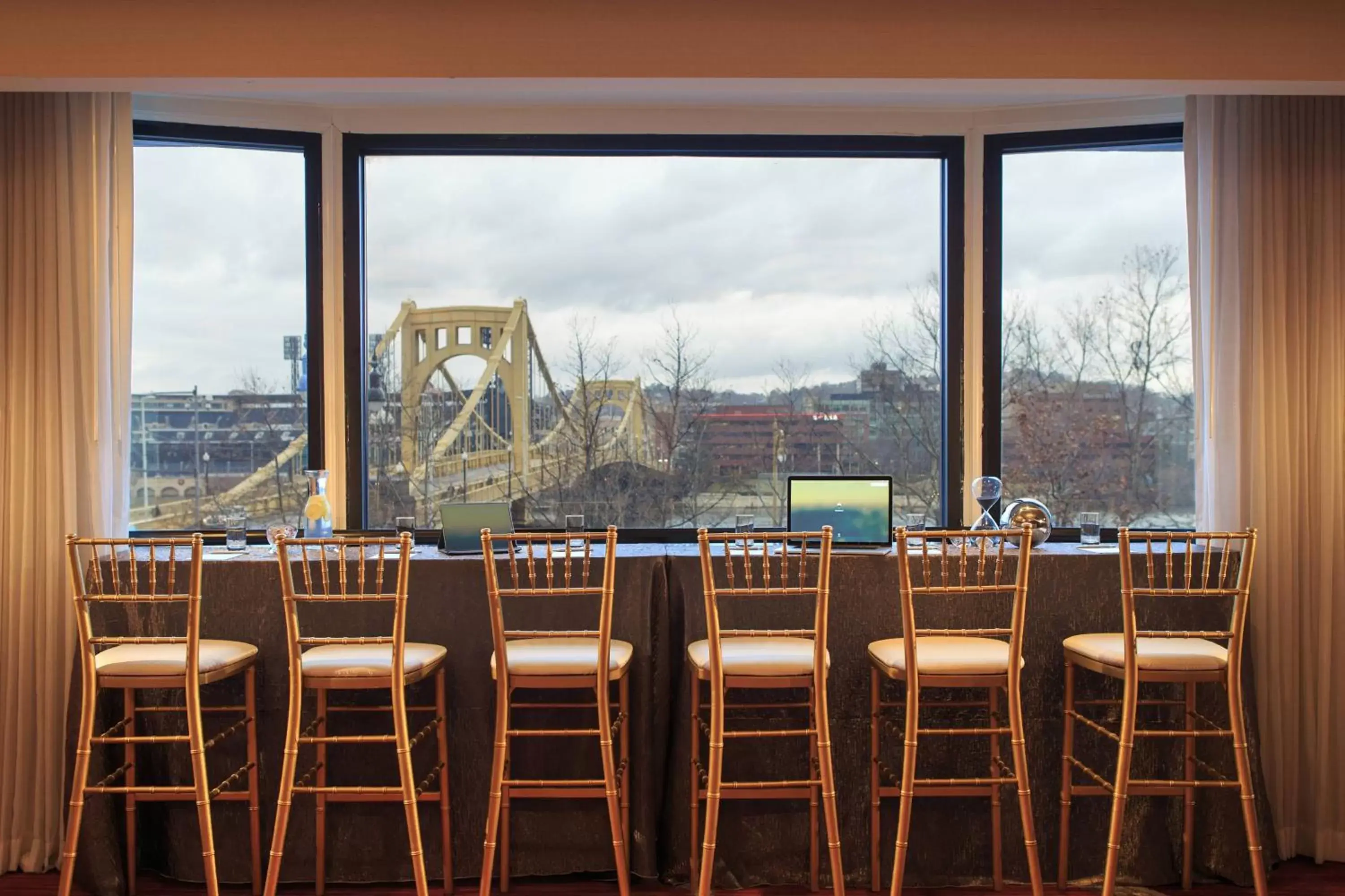 Meeting/conference room in Renaissance Pittsburgh Hotel