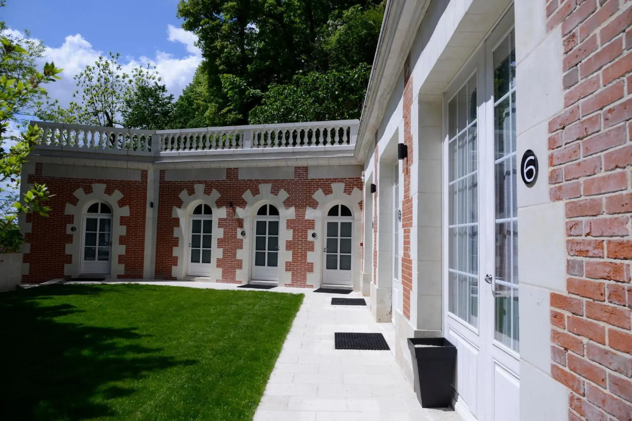 Facade/entrance, Property Building in Art Hotel