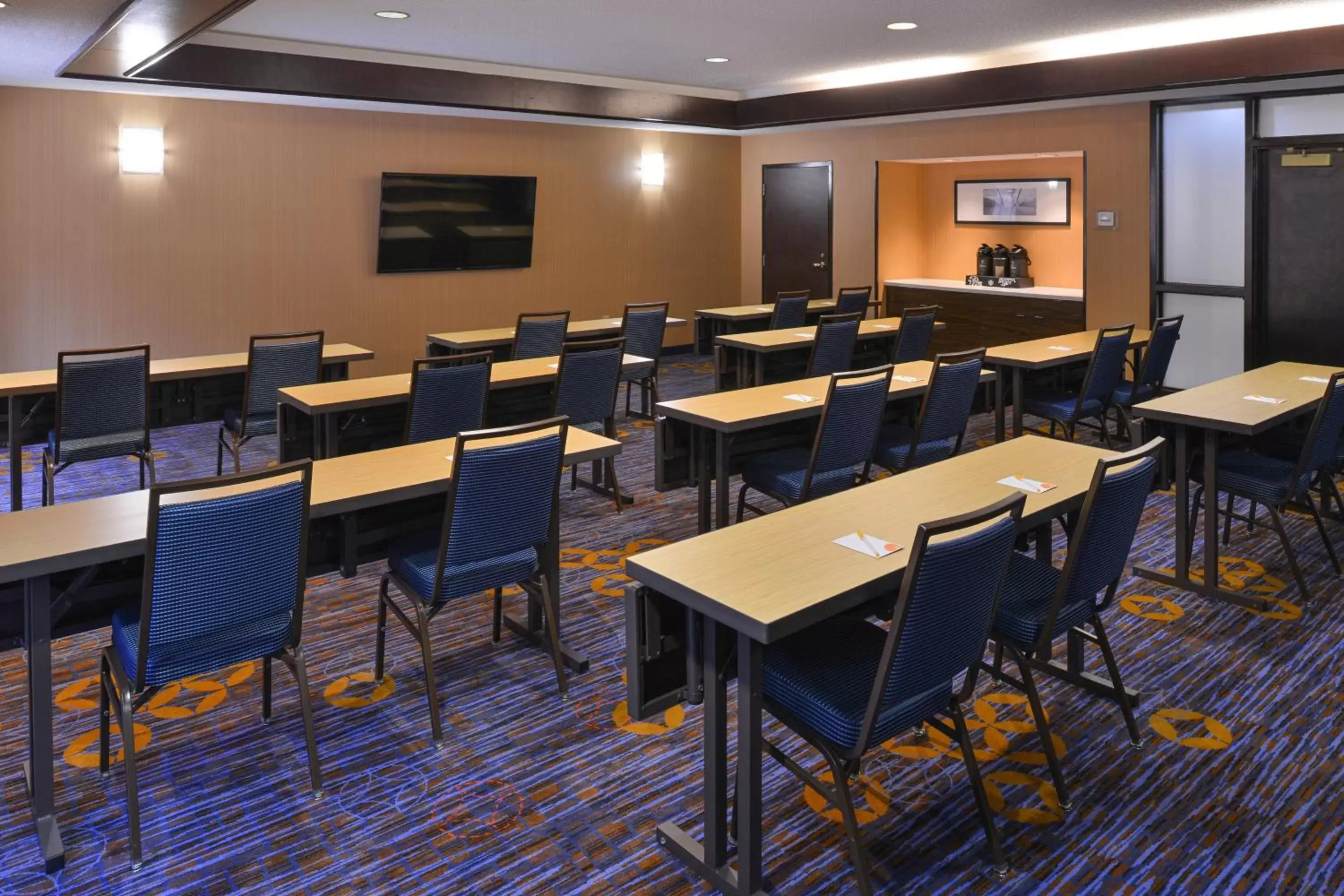 Meeting/conference room in Courtyard Atlanta Suwanee