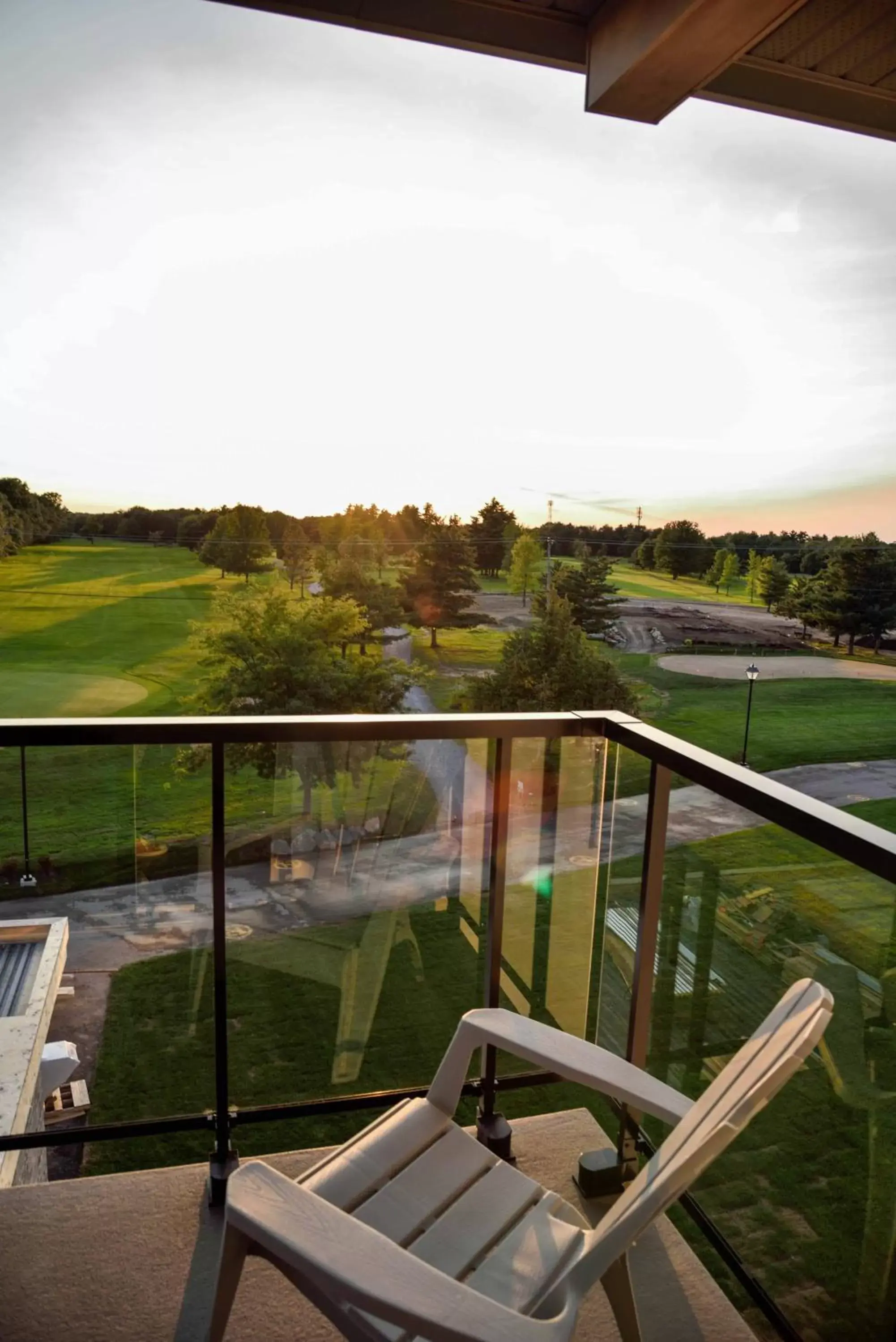 Patio, Balcony/Terrace in Complexe La cache du Lac Champlain