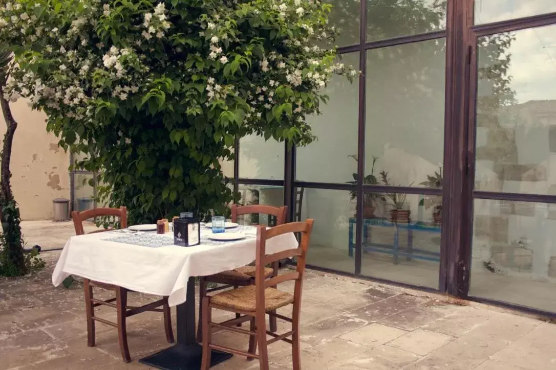 Breakfast, Restaurant/Places to Eat in Residenza Donnafugata B&B