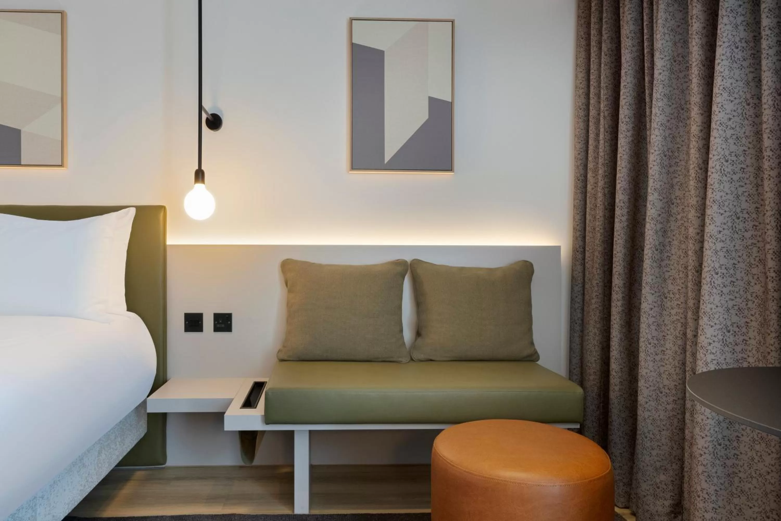 Bedroom, Bed in Leonardo Hotel Manchester Piccadilly