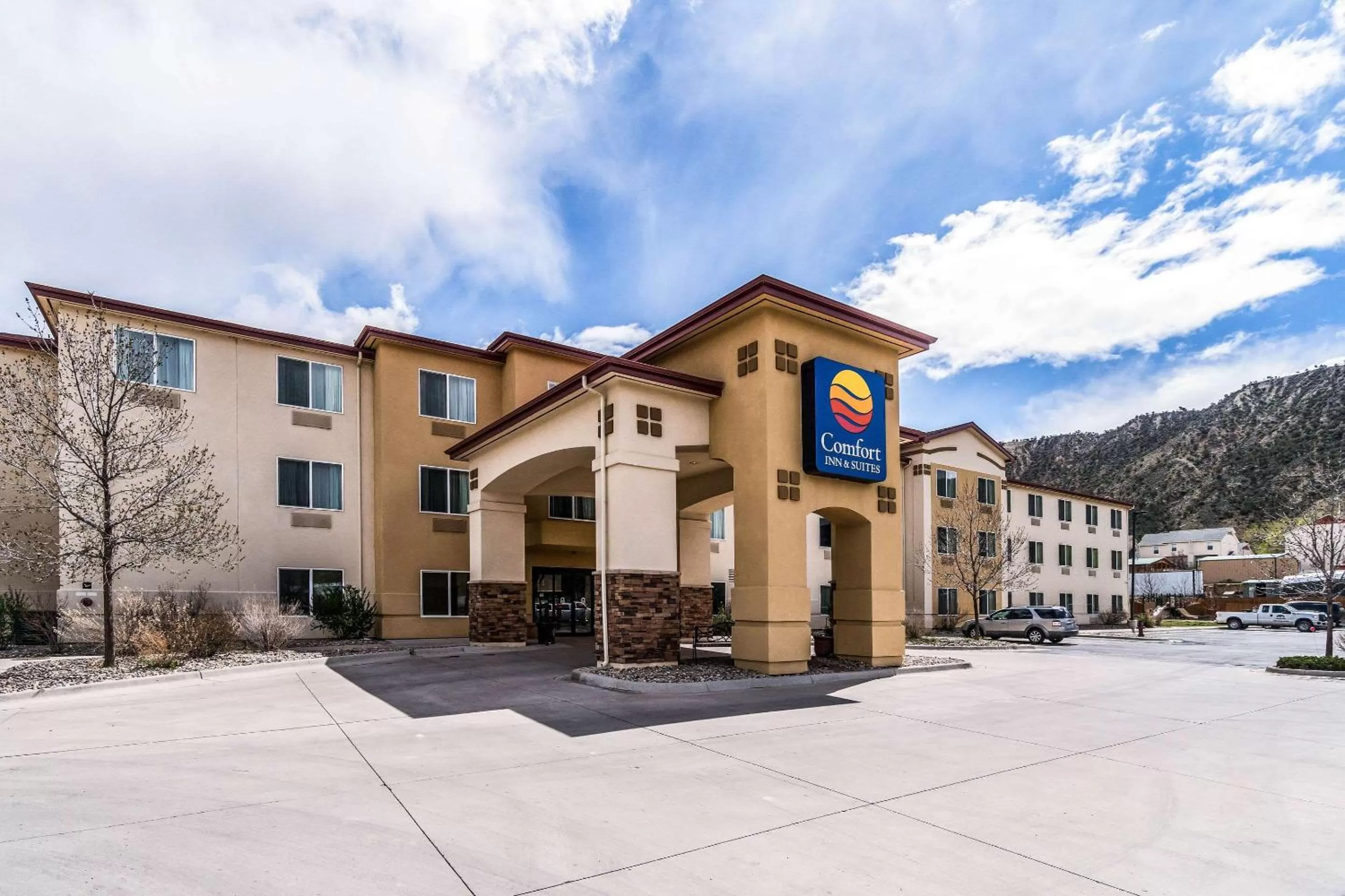 Property building in Comfort Inn & Suites Rifle