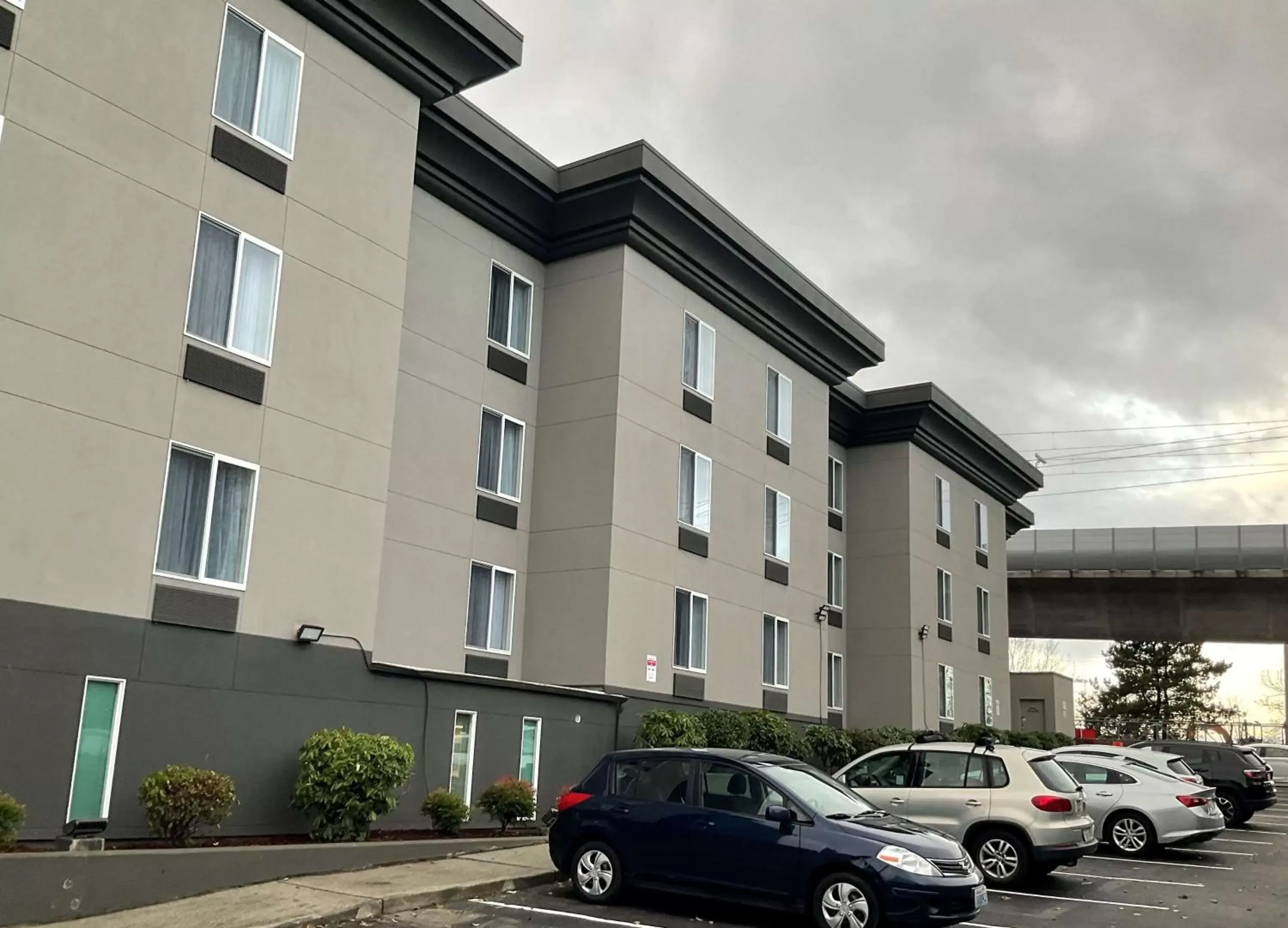 Property Building in SureStay Plus Hotel by Best Western SeaTac Airport