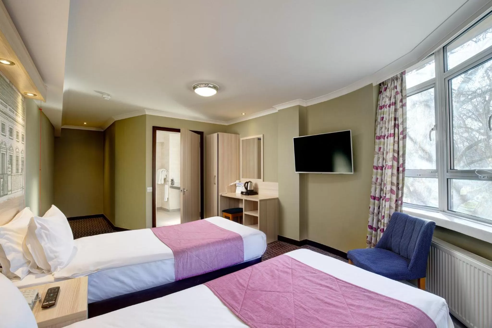 Photo of the whole room, Bed in President Hotel