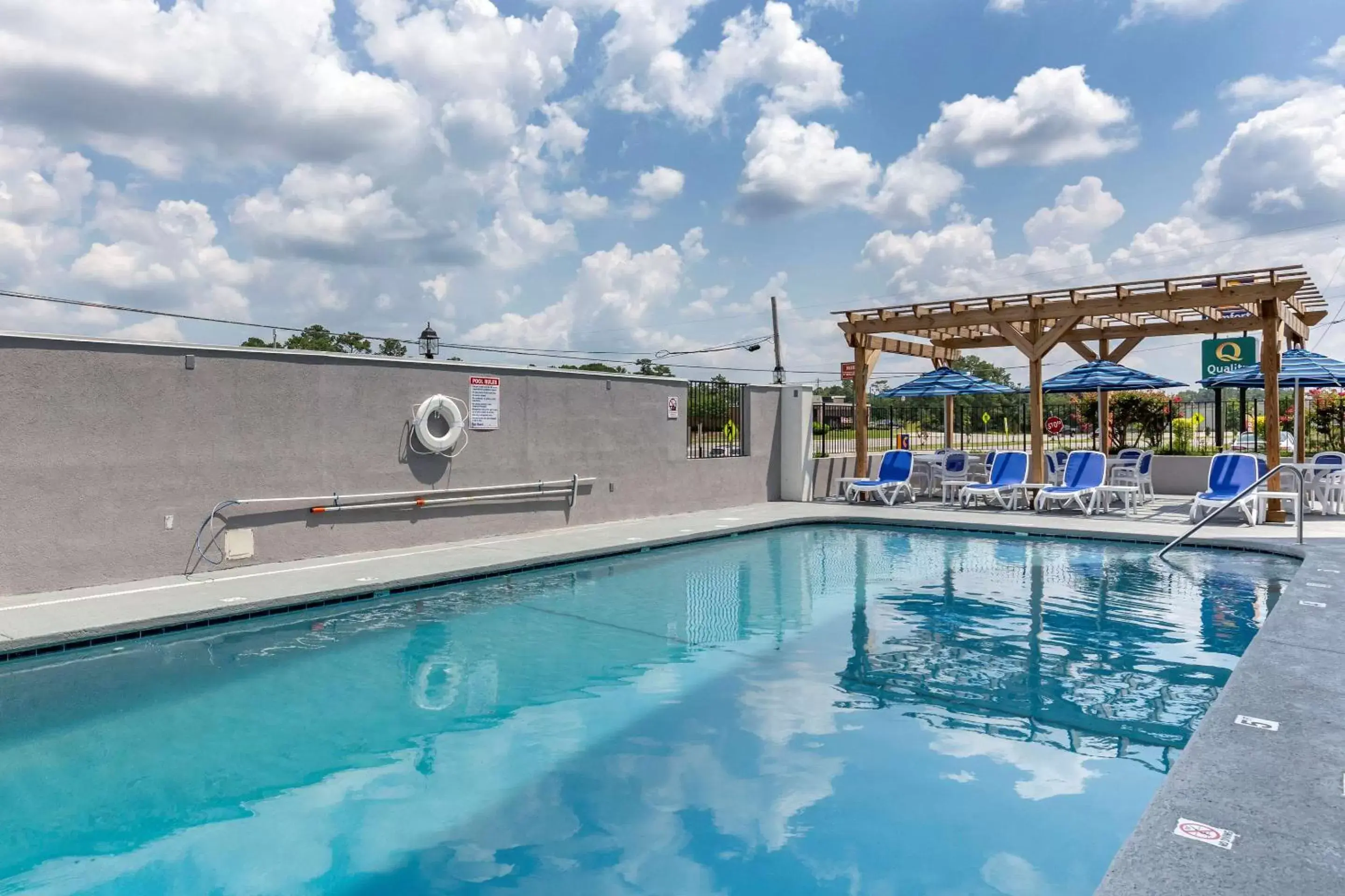 Activities, Swimming Pool in Comfort Inn & Suites Spring Lake - Fayetteville Near Fort Liberty