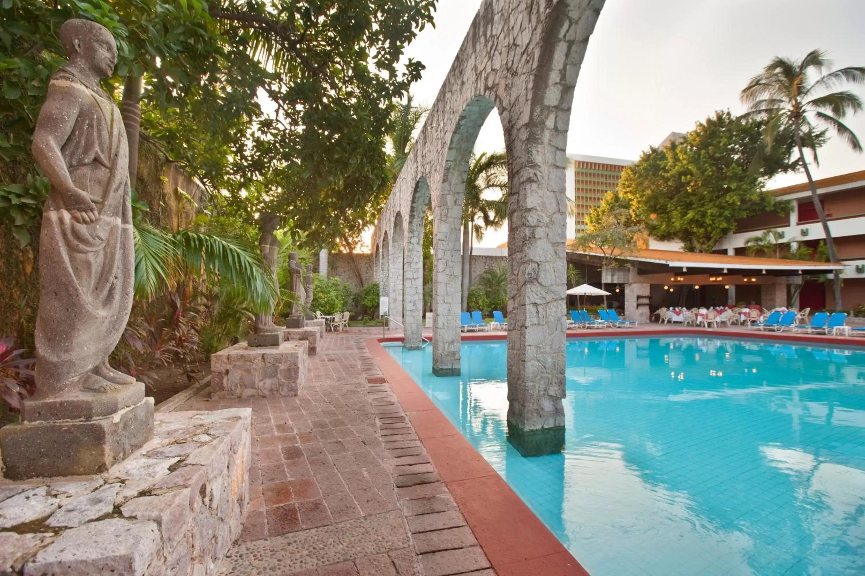 Swimming pool, Property Building in El Cid Granada Hotel & Country Club