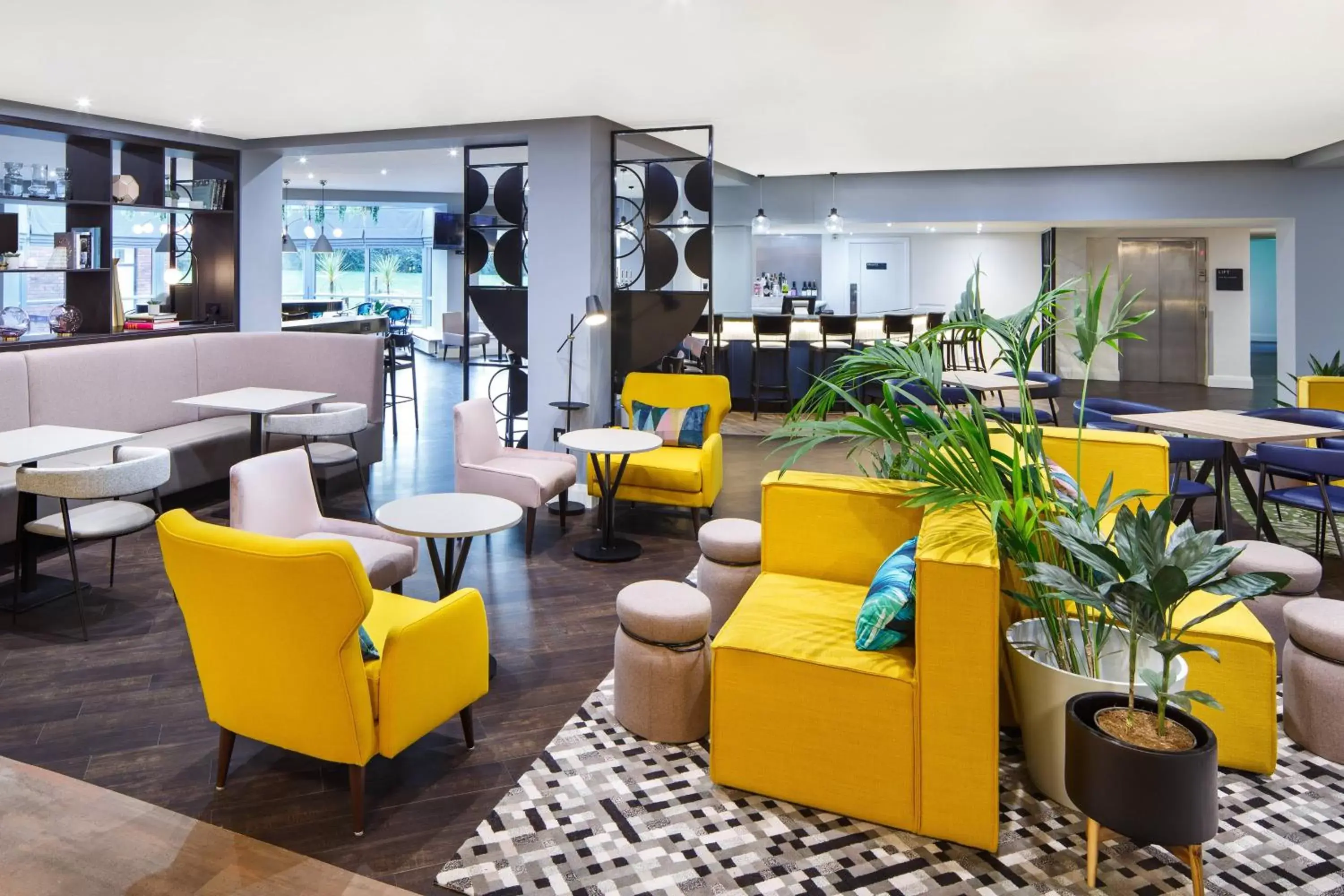 Restaurant/places to eat, Lounge/Bar in Delta Hotels by Marriott Milton Keynes