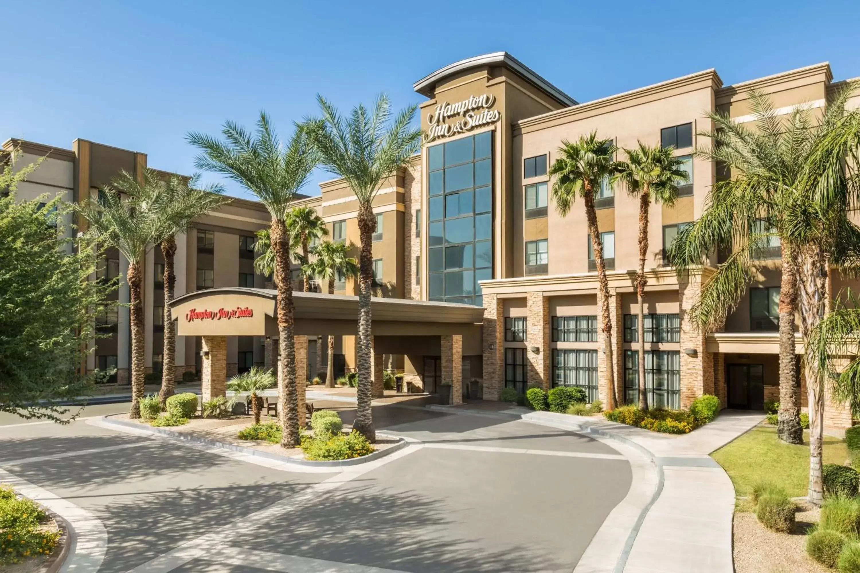 Property Building in Hampton Inn & Suites Phoenix Glendale-Westgate
