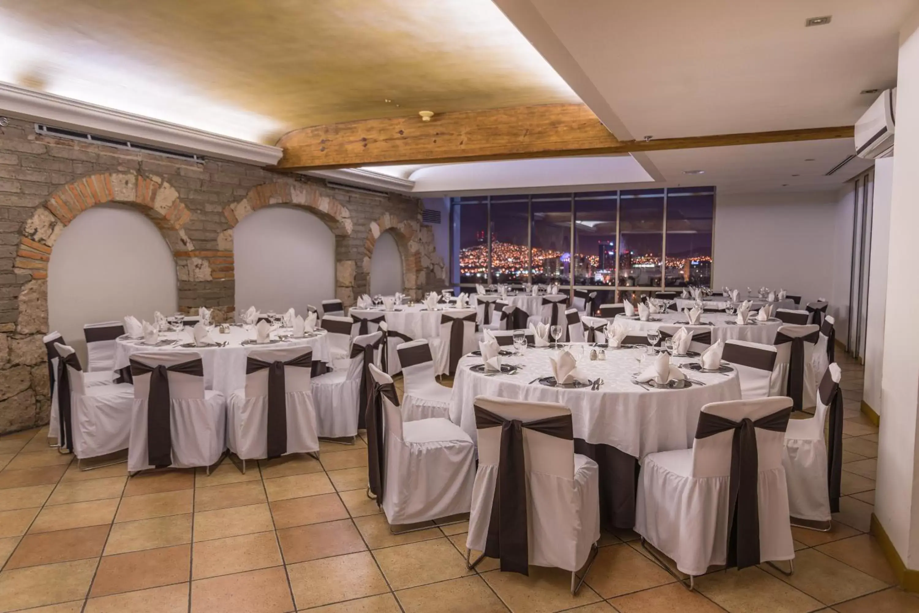 Banquet/Function facilities, Banquet Facilities in Holiday Inn Guadalajara Select, an IHG Hotel