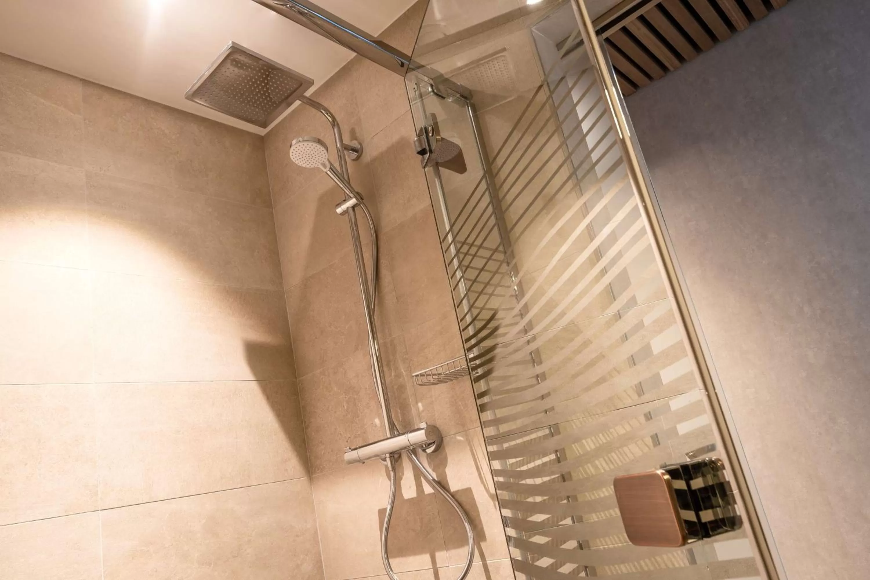 Bathroom in Golden Lakes Hotel