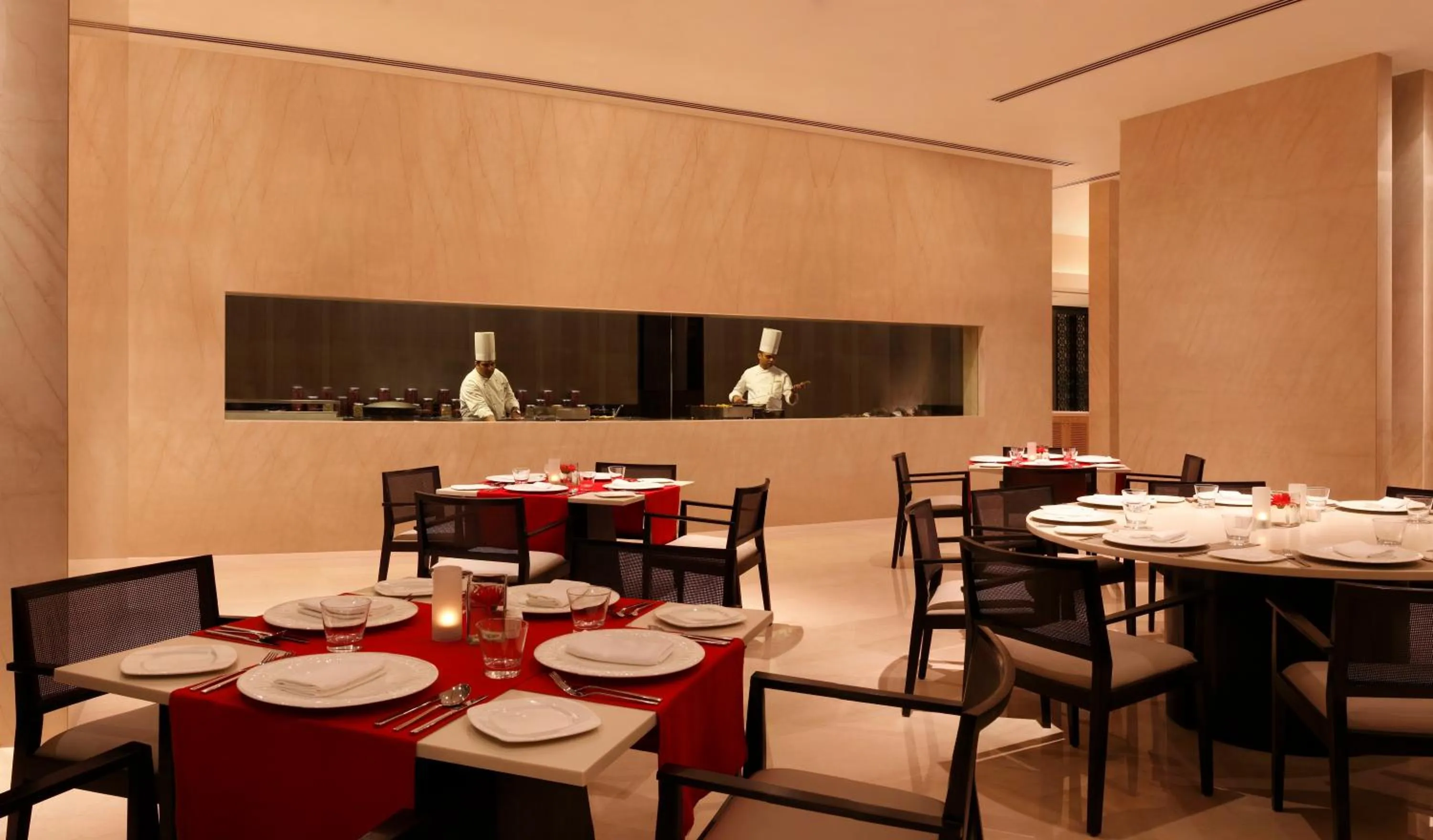 Restaurant/places to eat in Trident Hyderabad