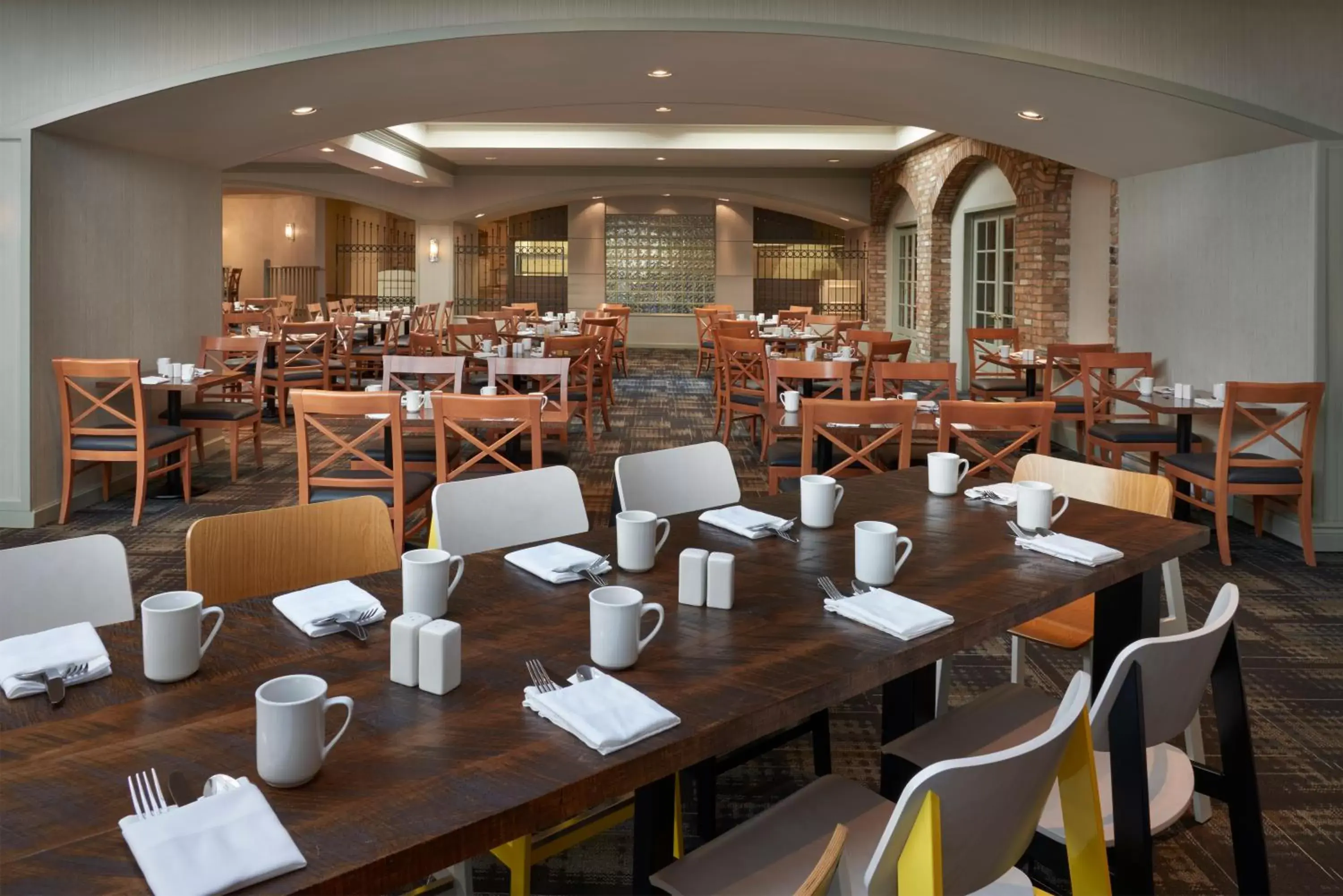 Breakfast, Restaurant/Places to Eat in Delta Hotels by Marriott Toronto Airport & Conference Centre