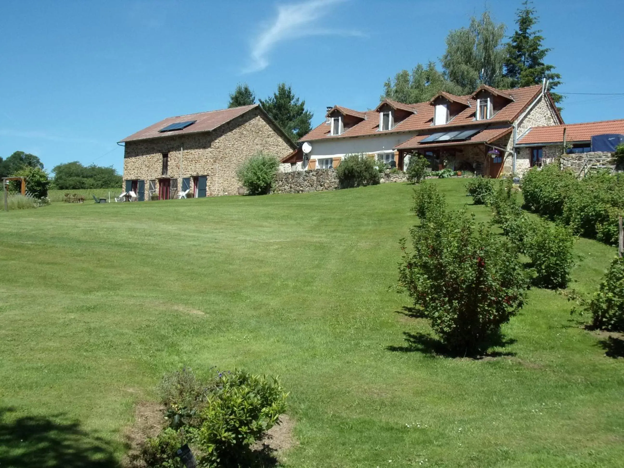 Garden in Chambres d'Hôtes La Chouette