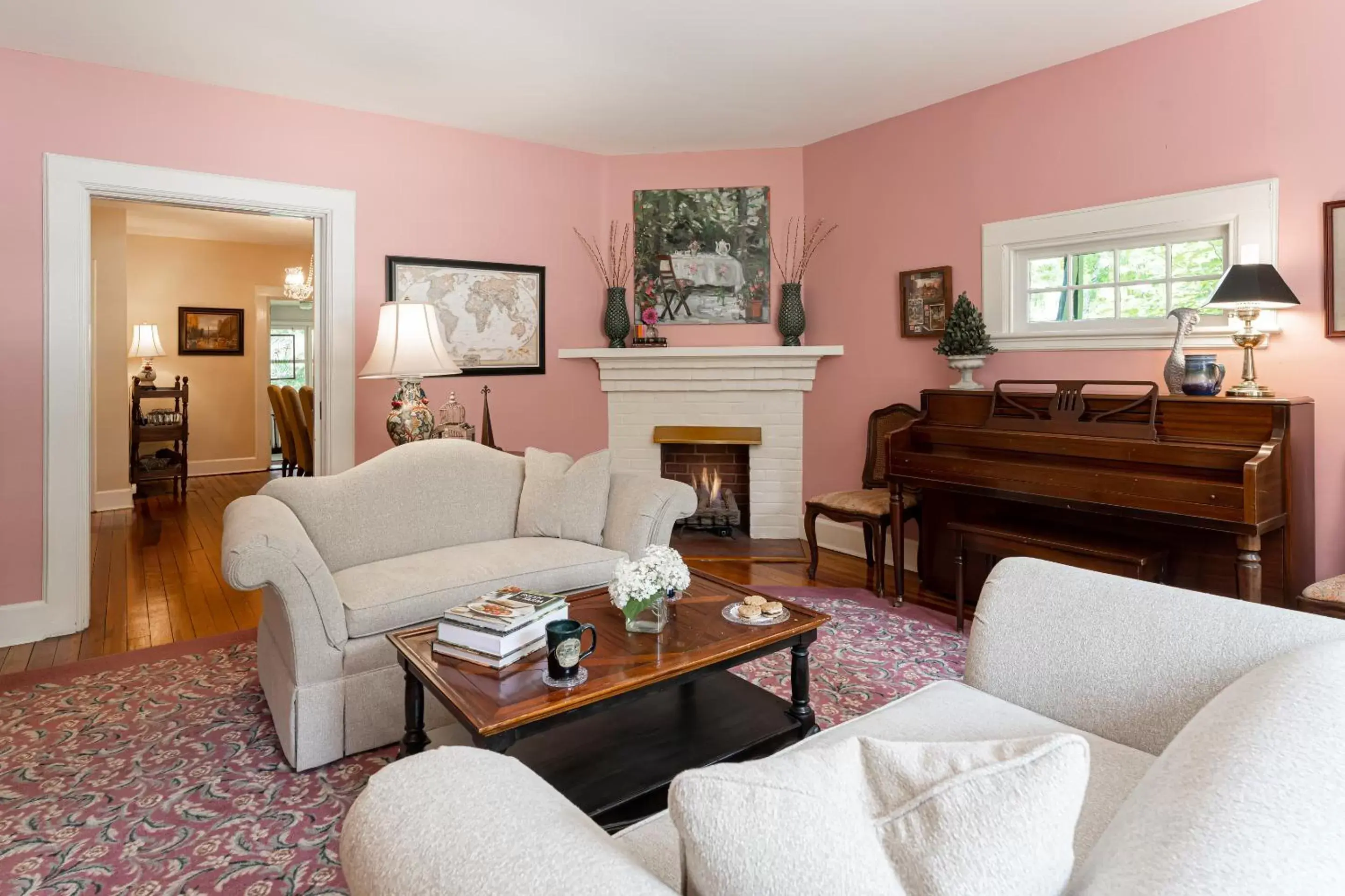 Living room, Seating Area in Pinecrest Bed & Breakfast