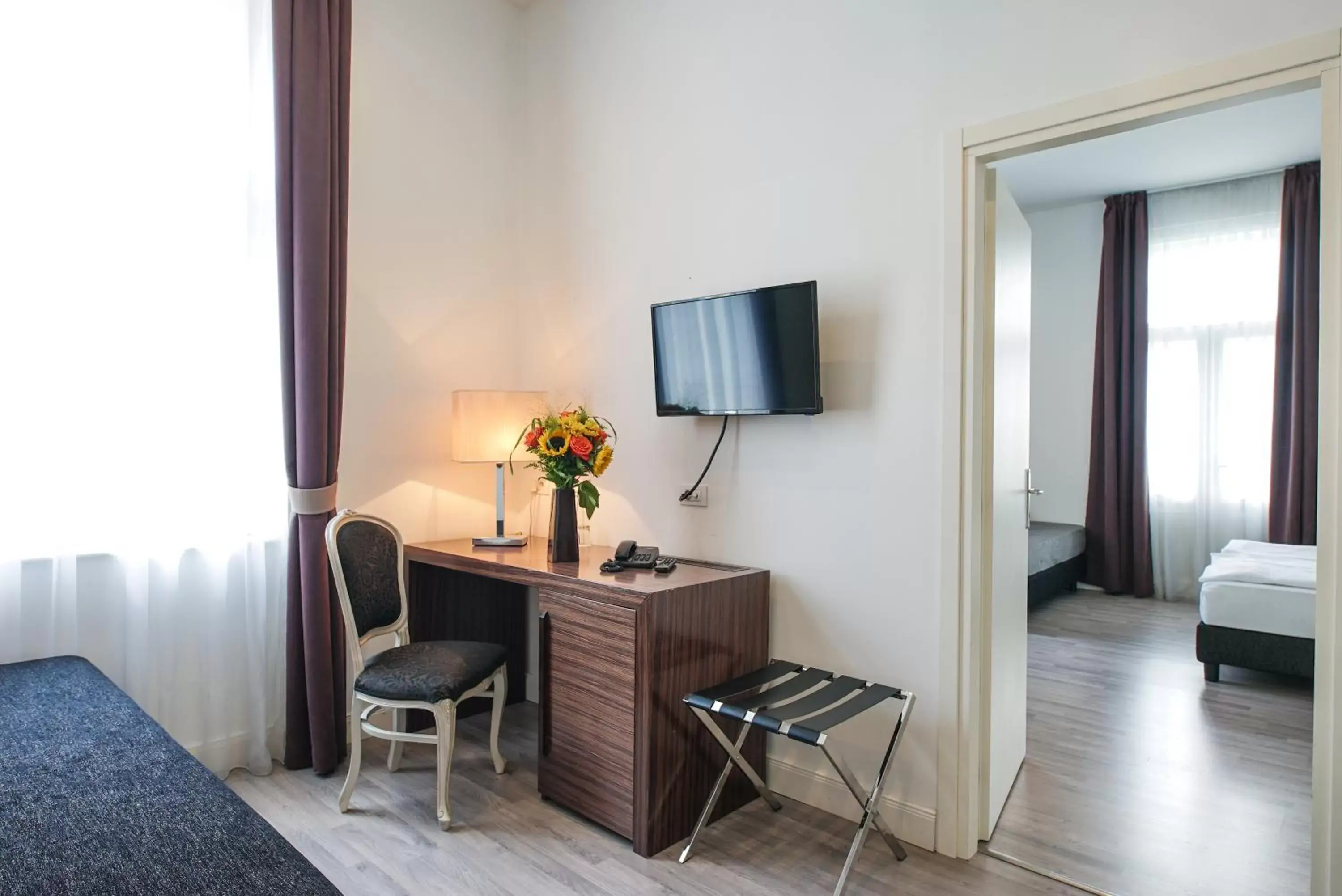 TV and multimedia, TV/Entertainment Center in Hotel Assenzio Prague