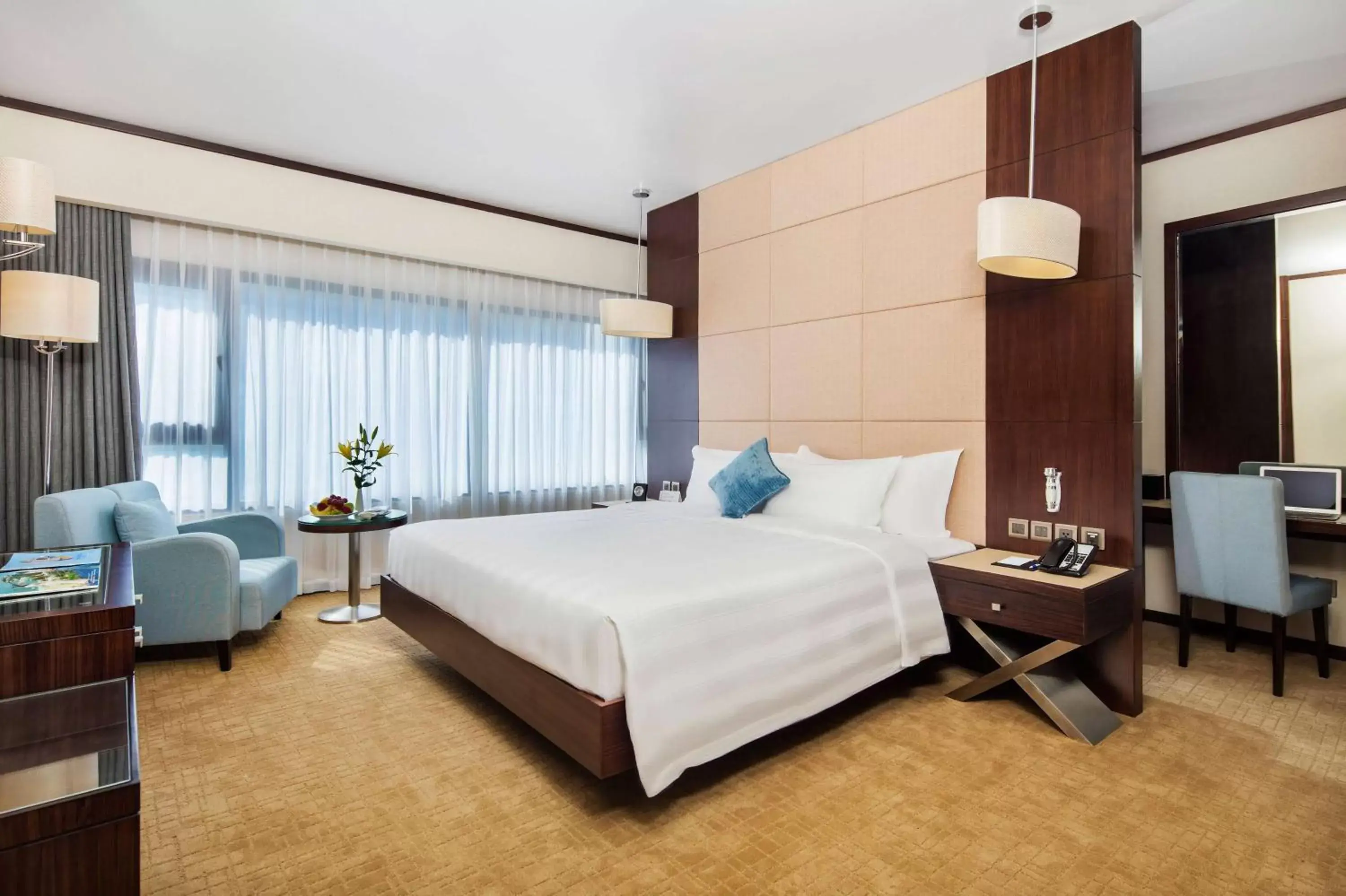 Photo of the whole room, Bed in Wyndham Legend Halong