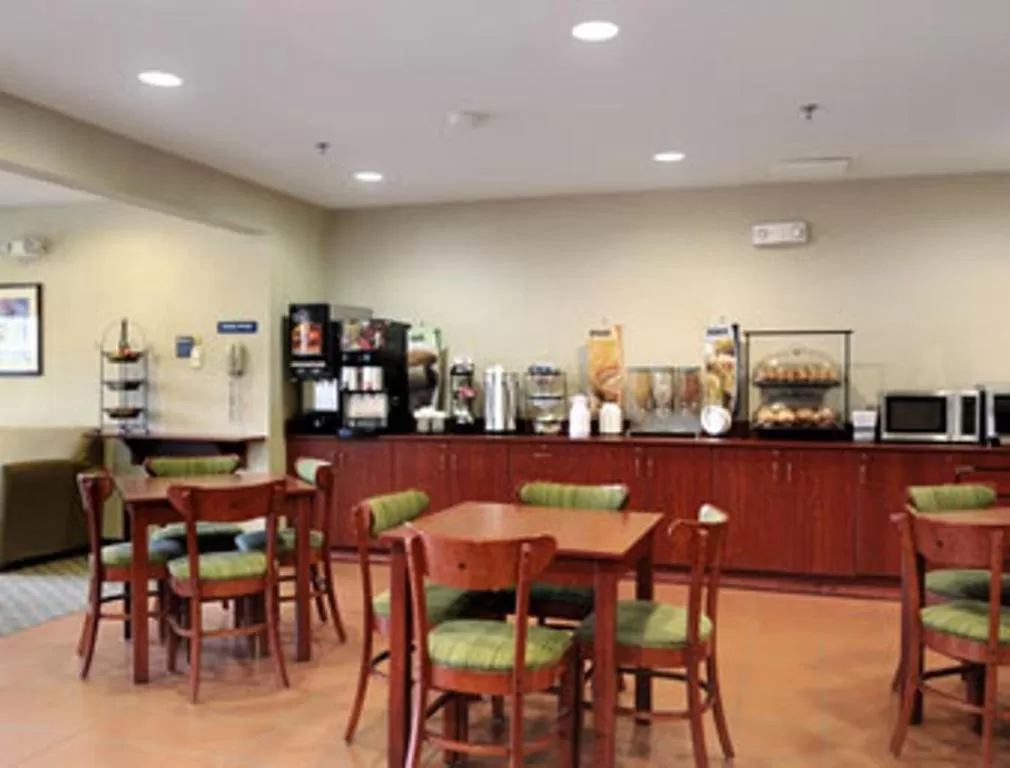 Restaurant/places to eat in Microtel Inn & Suites by Wyndham Wellsville